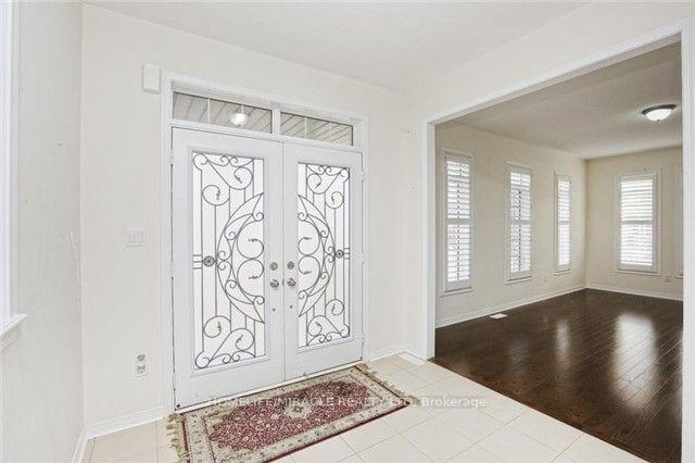 Photo 4 of 8 Arrowstone Court, Brampton, Sandringham-Wellington — HOMEH