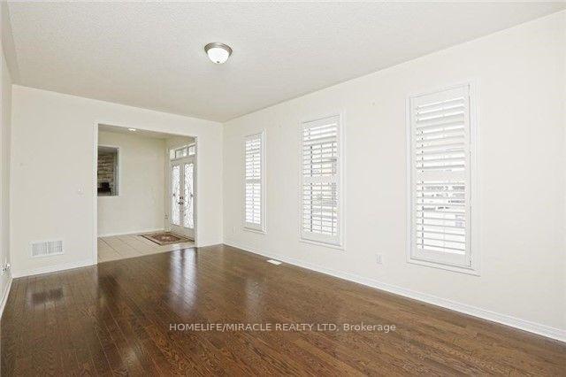 Photo 6 of 8 Arrowstone Court, Brampton, Sandringham-Wellington — HOMEH