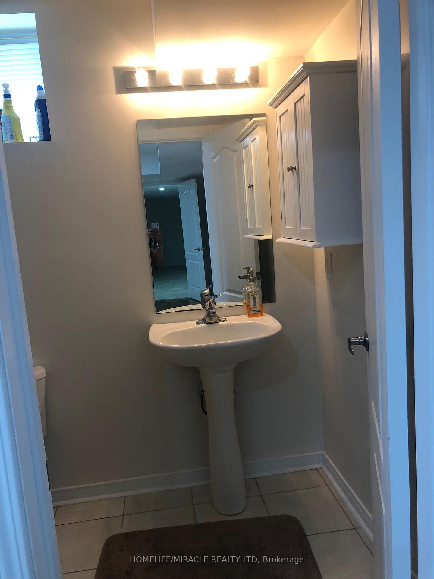 Photo 23 of 8 Arrowstone Court, Brampton, Sandringham-Wellington — HOMEH