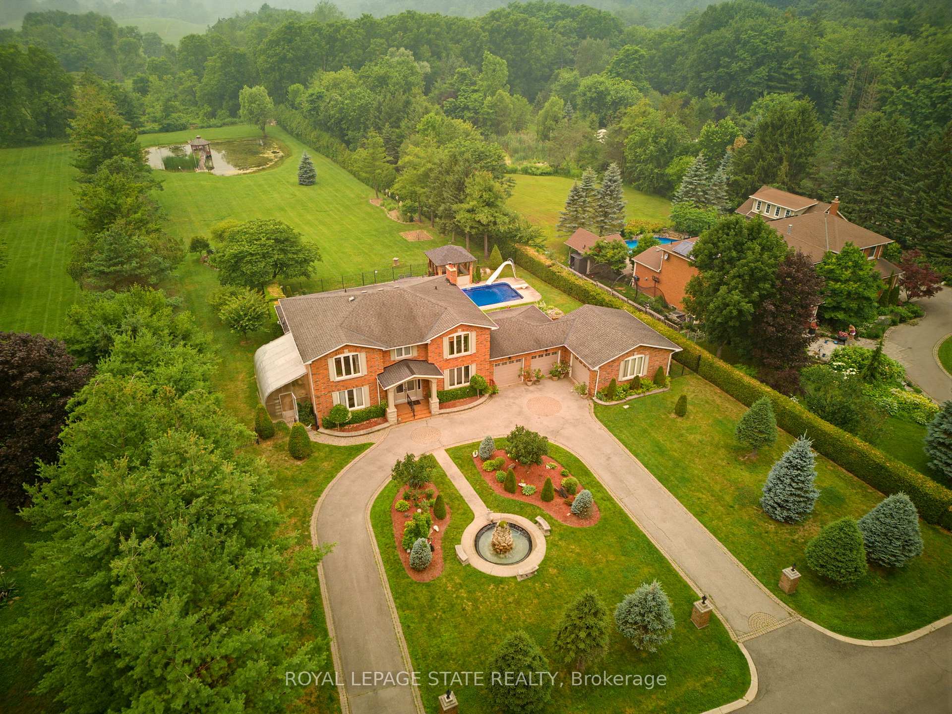 Photo 1 of 348 Shaver Road, Hamilton, Rural Ancaster — HOMEH
