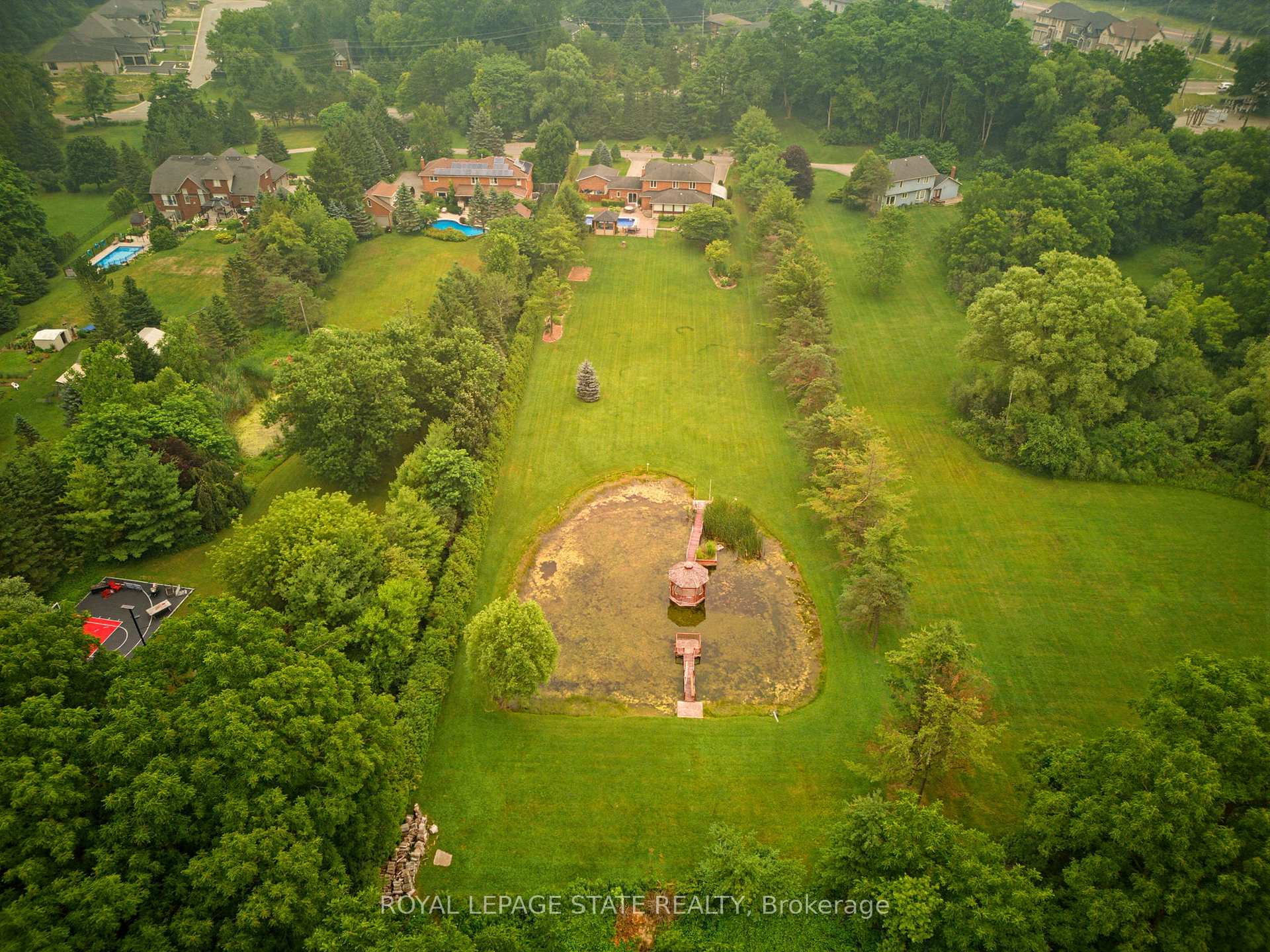 Photo 4 of 348 Shaver Road, Hamilton, Rural Ancaster — HOMEH