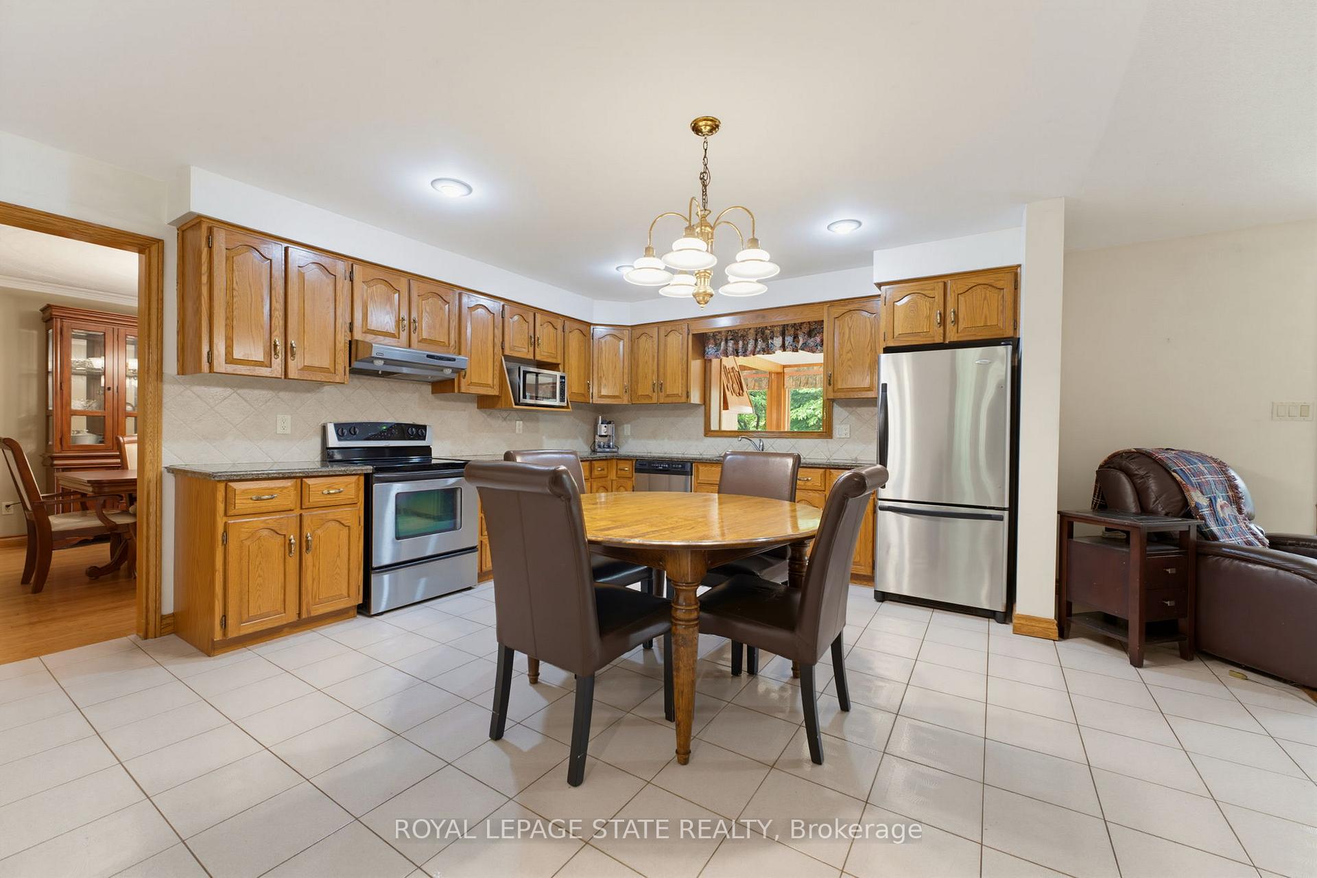 Photo 14 of 348 Shaver Road, Hamilton, Rural Ancaster — HOMEH