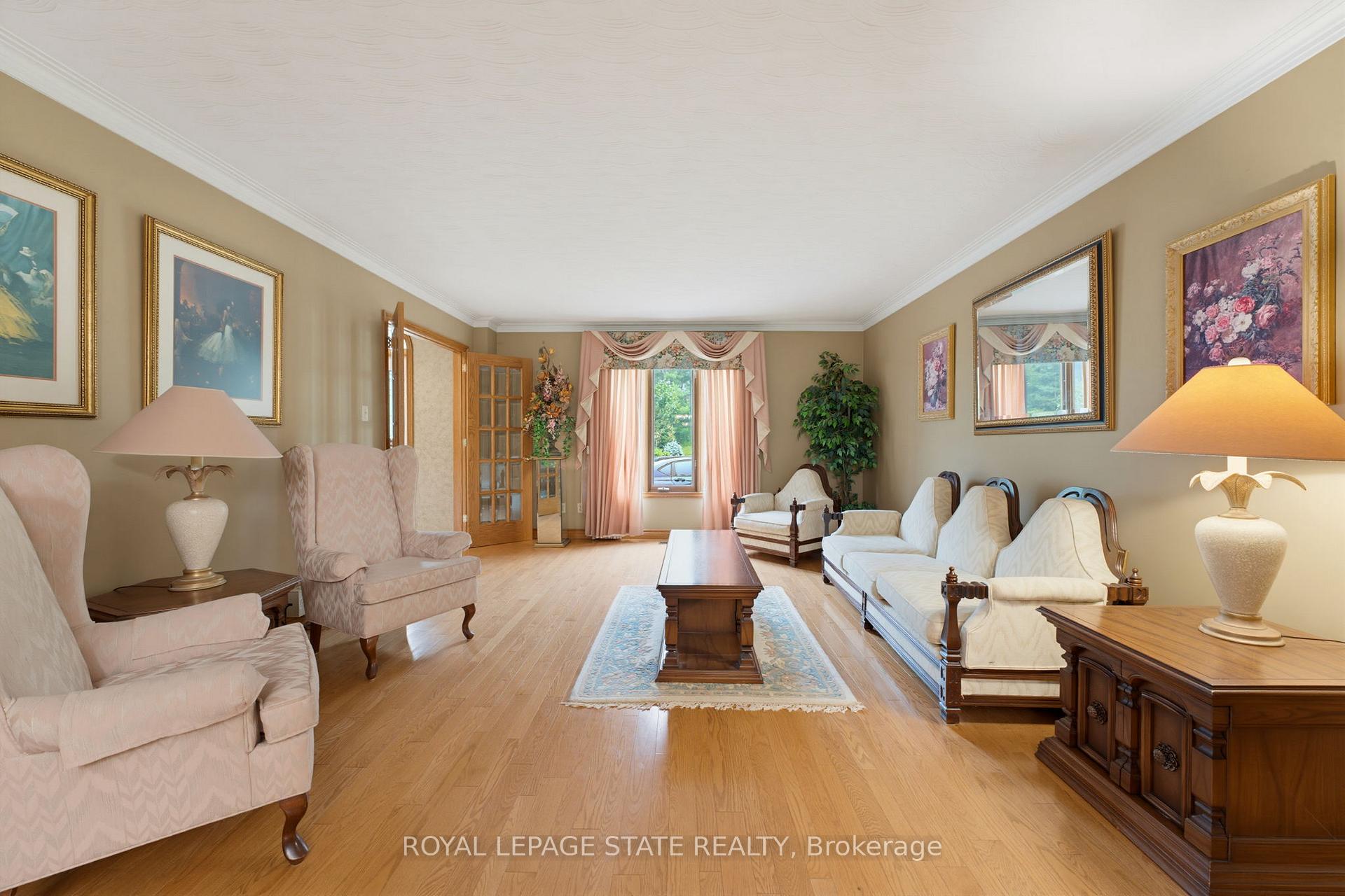 Photo 16 of 348 Shaver Road, Hamilton, Rural Ancaster — HOMEH