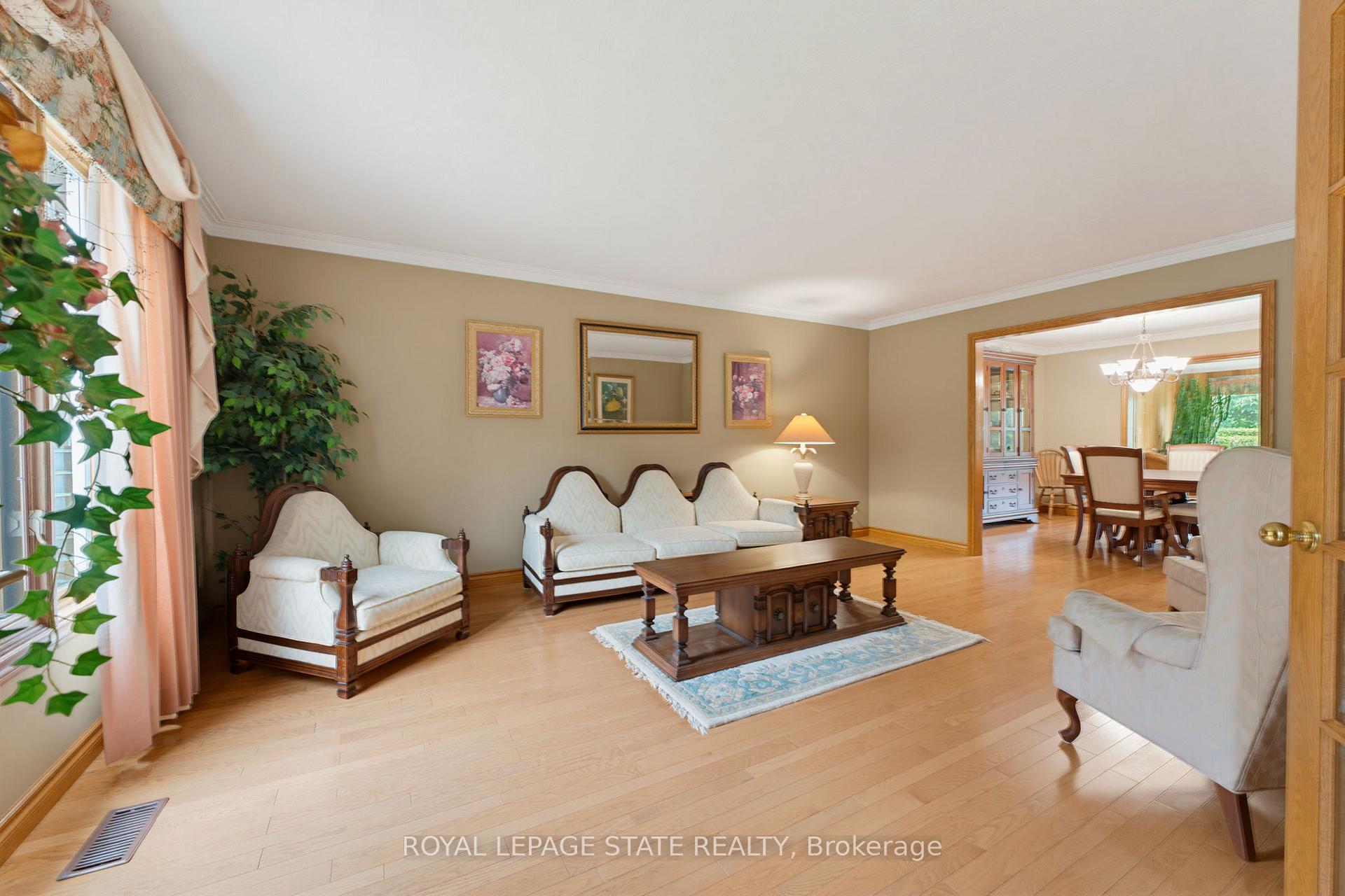 Photo 17 of 348 Shaver Road, Hamilton, Rural Ancaster — HOMEH