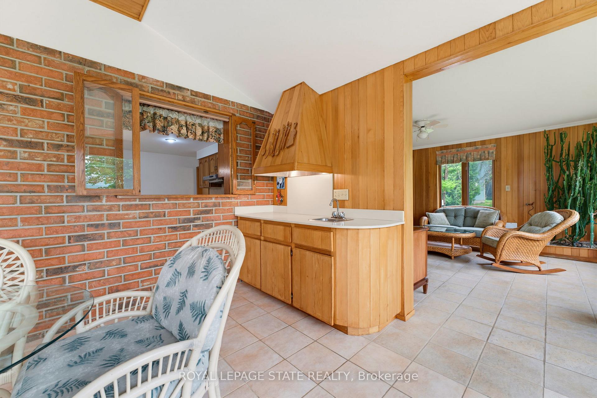 Photo 22 of 348 Shaver Road, Hamilton, Rural Ancaster — HOMEH
