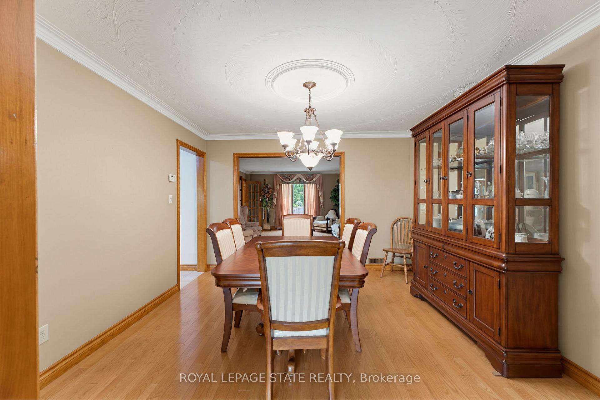 Photo 23 of 348 Shaver Road, Hamilton, Rural Ancaster — HOMEH