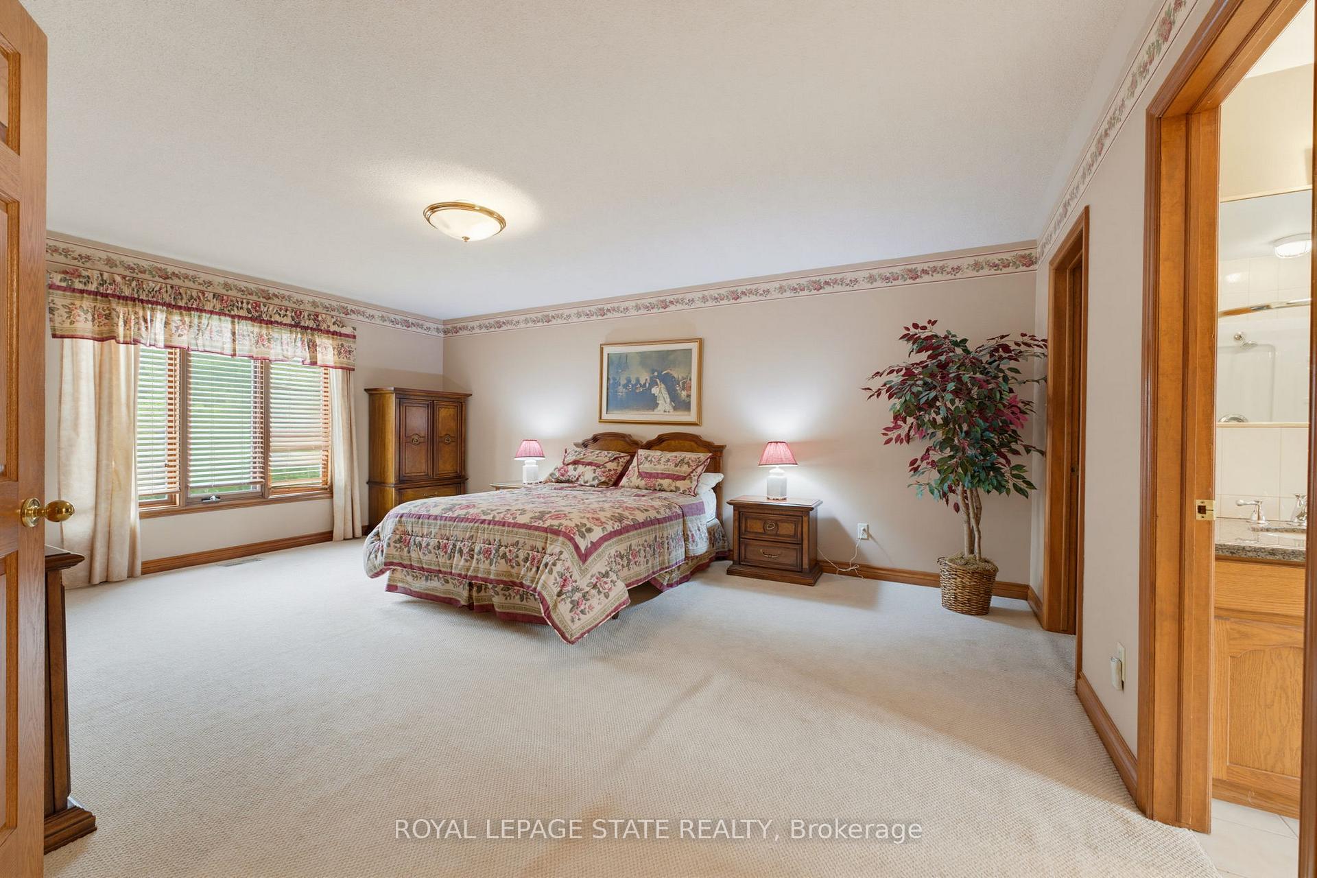 Photo 24 of 348 Shaver Road, Hamilton, Rural Ancaster — HOMEH