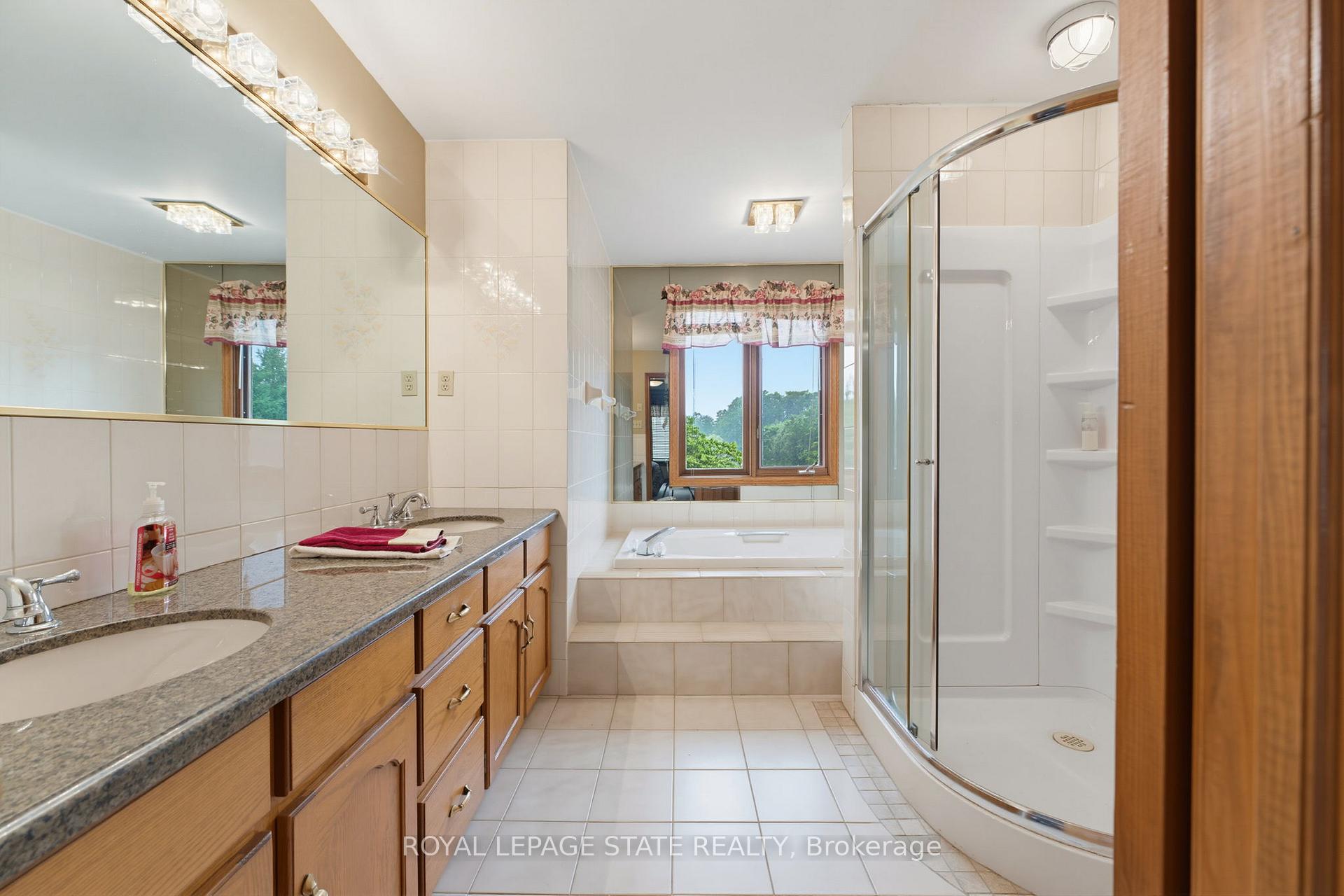 Photo 26 of 348 Shaver Road, Hamilton, Rural Ancaster — HOMEH