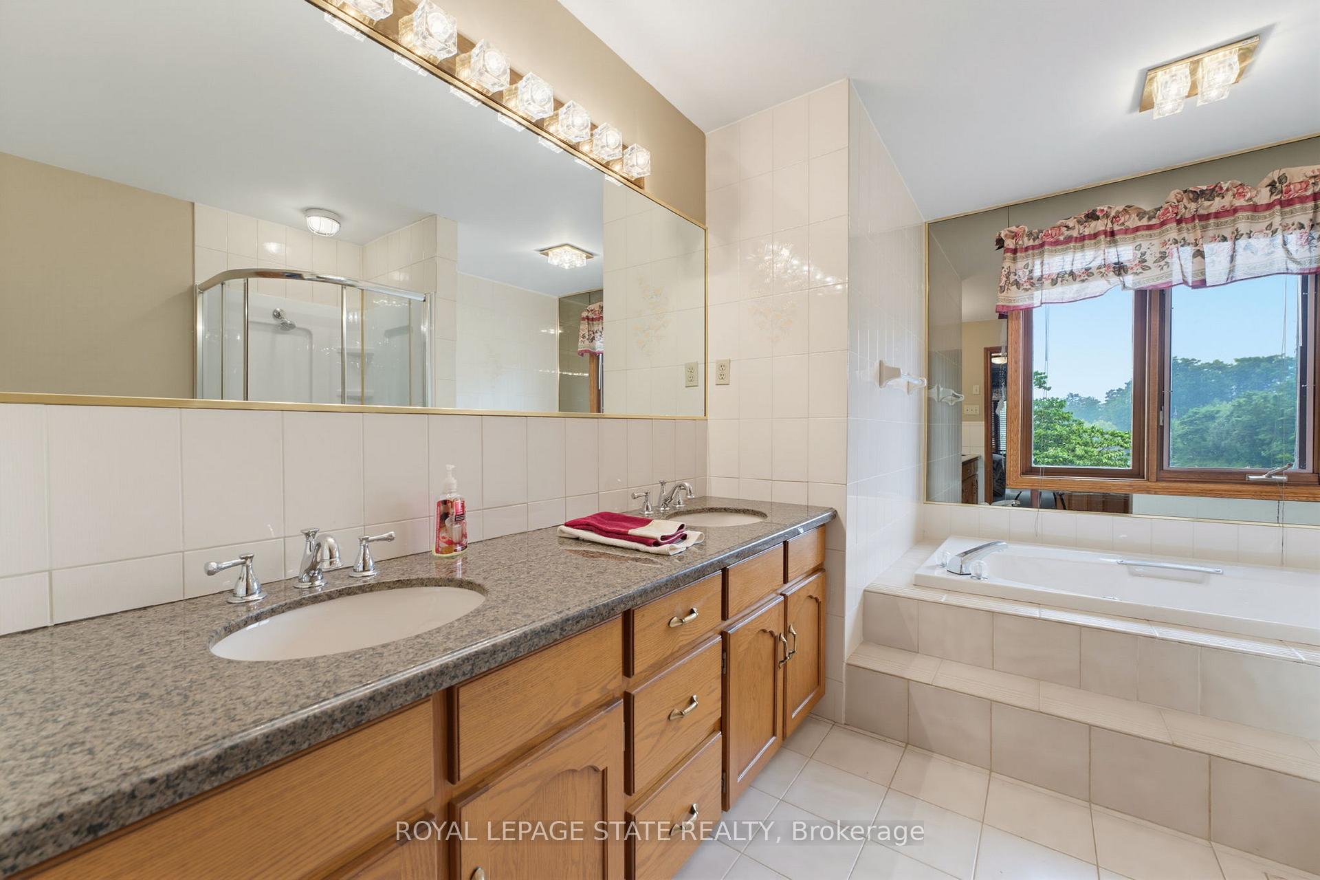 Photo 27 of 348 Shaver Road, Hamilton, Rural Ancaster — HOMEH
