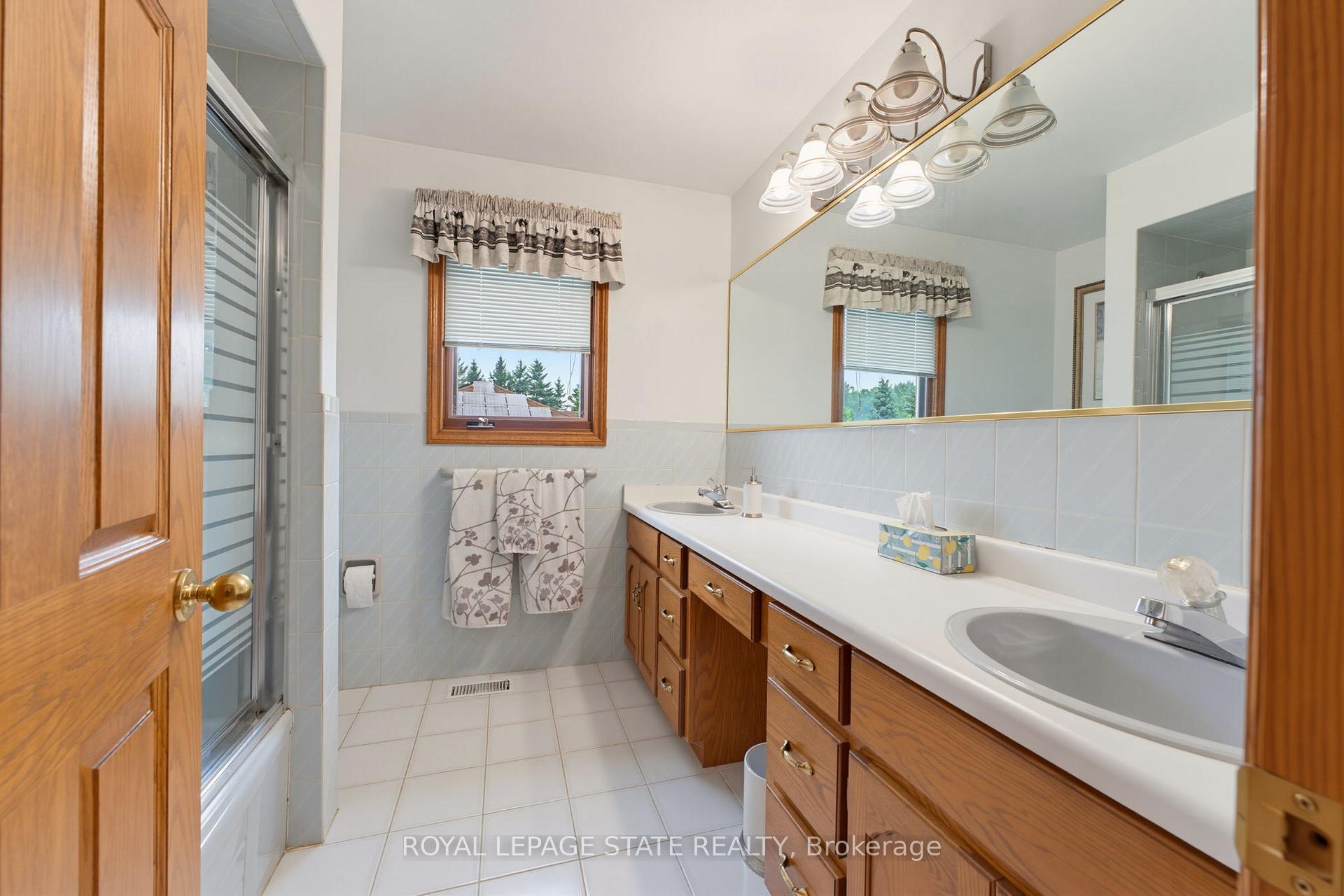 Photo 31 of 348 Shaver Road, Hamilton, Rural Ancaster — HOMEH