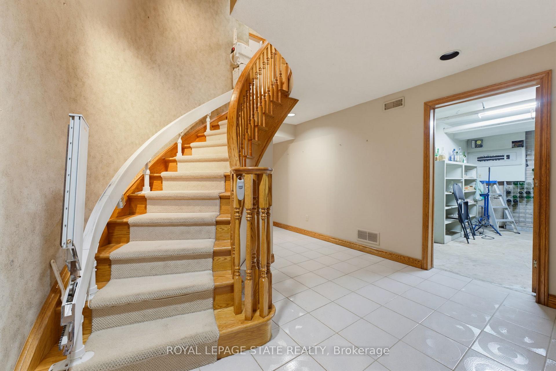 Photo 32 of 348 Shaver Road, Hamilton, Rural Ancaster — HOMEH