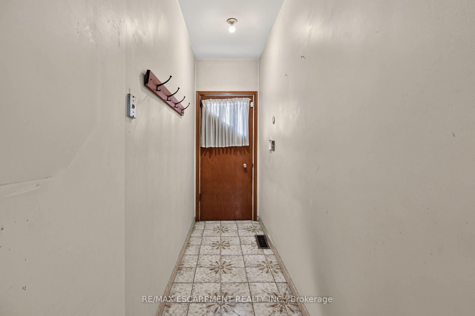 Photo 6 of 15 Kinrade Avenue, Hamilton, Stipley — HOMEH