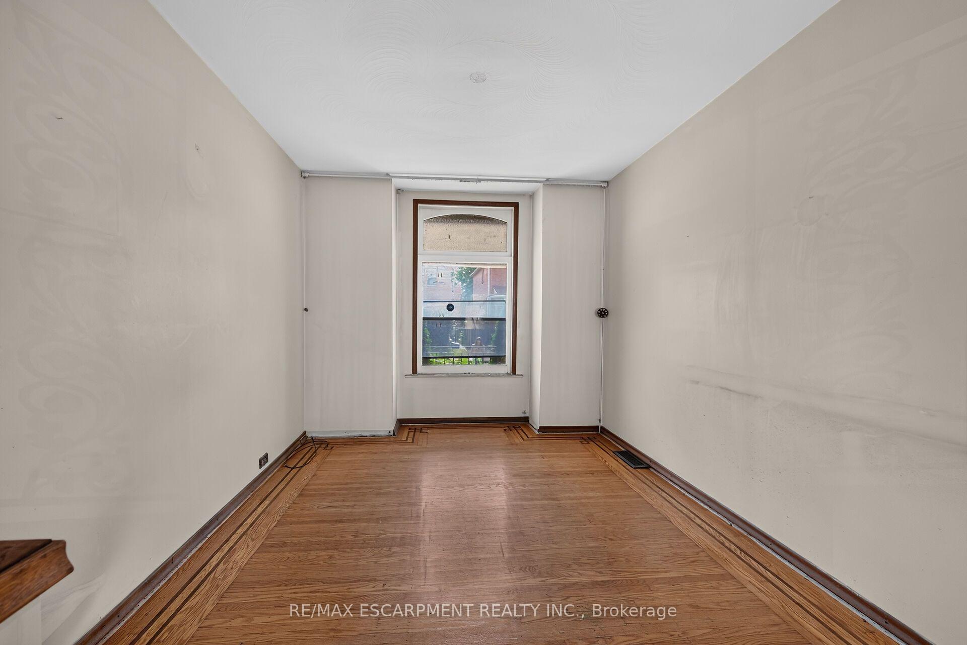 Photo 11 of 15 Kinrade Avenue, Hamilton, Stipley — HOMEH