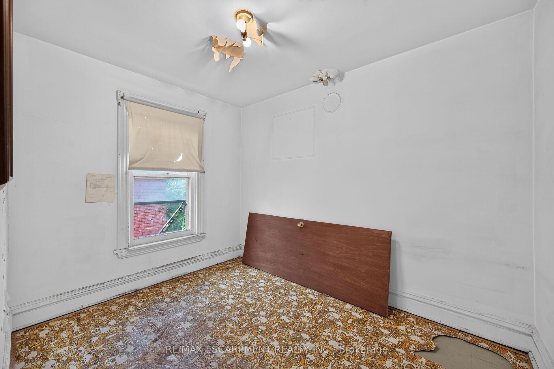 Photo 20 of 15 Kinrade Avenue, Hamilton, Stipley — HOMEH