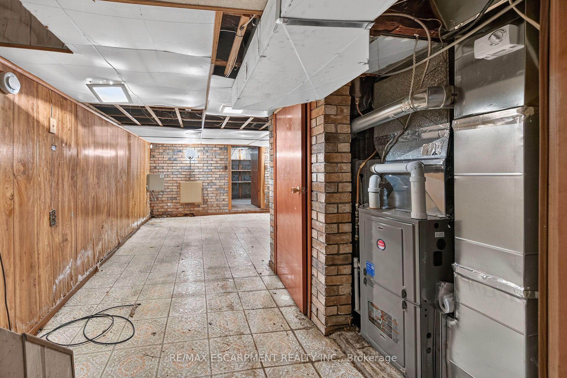 Photo 23 of 15 Kinrade Avenue, Hamilton, Stipley — HOMEH
