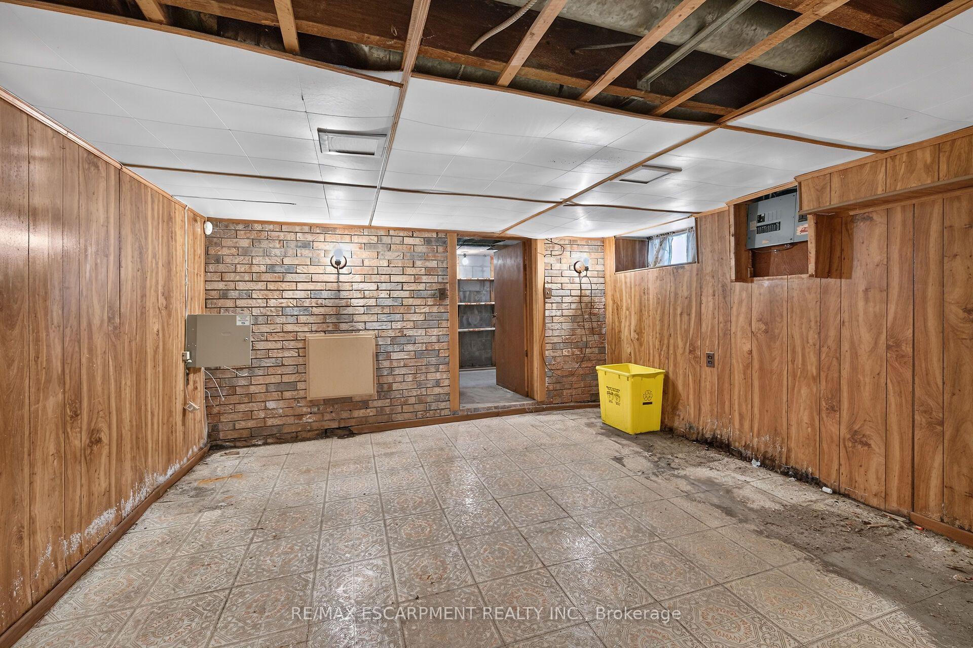 Photo 24 of 15 Kinrade Avenue, Hamilton, Stipley — HOMEH