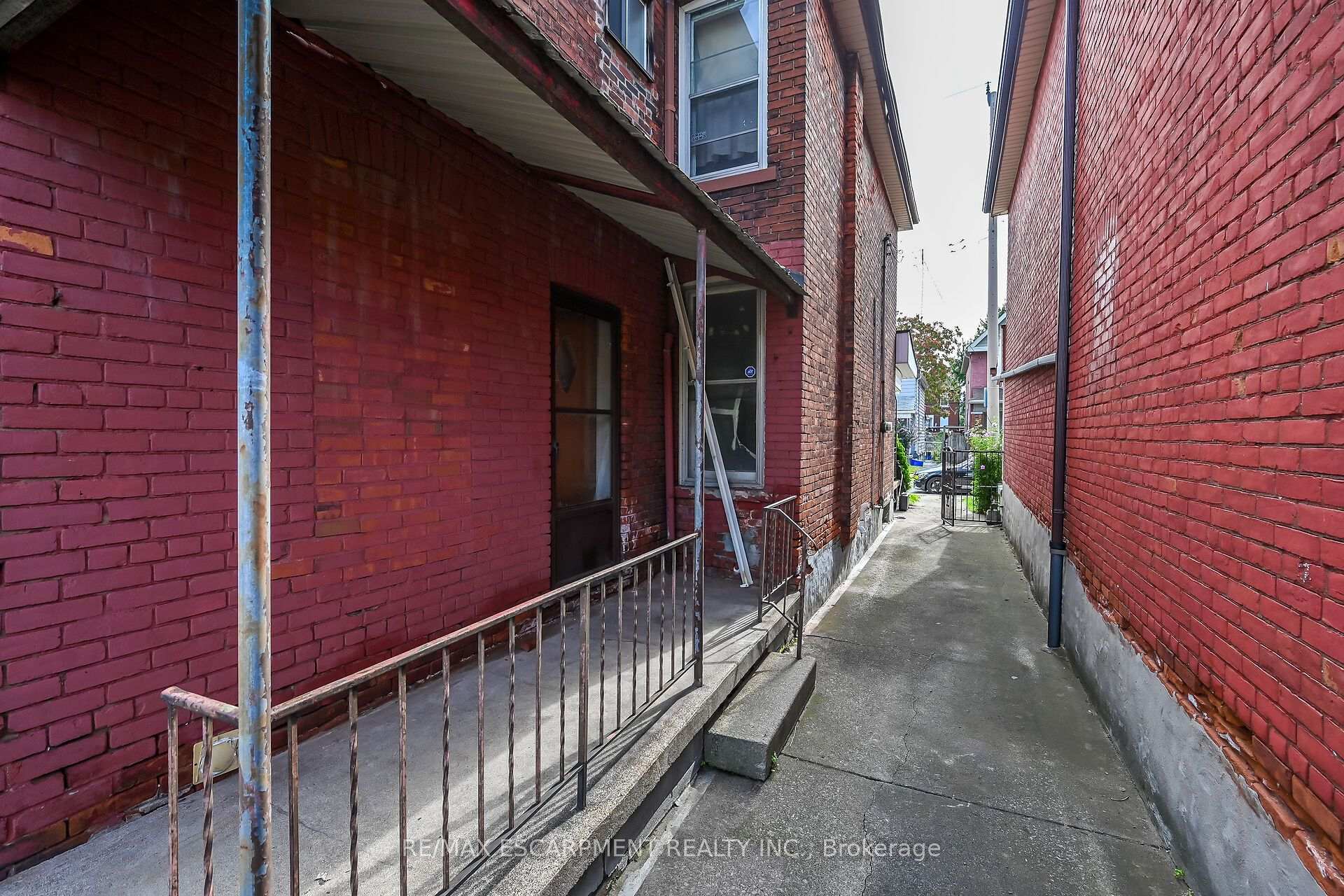 Photo 30 of 15 Kinrade Avenue, Hamilton, Stipley — HOMEH