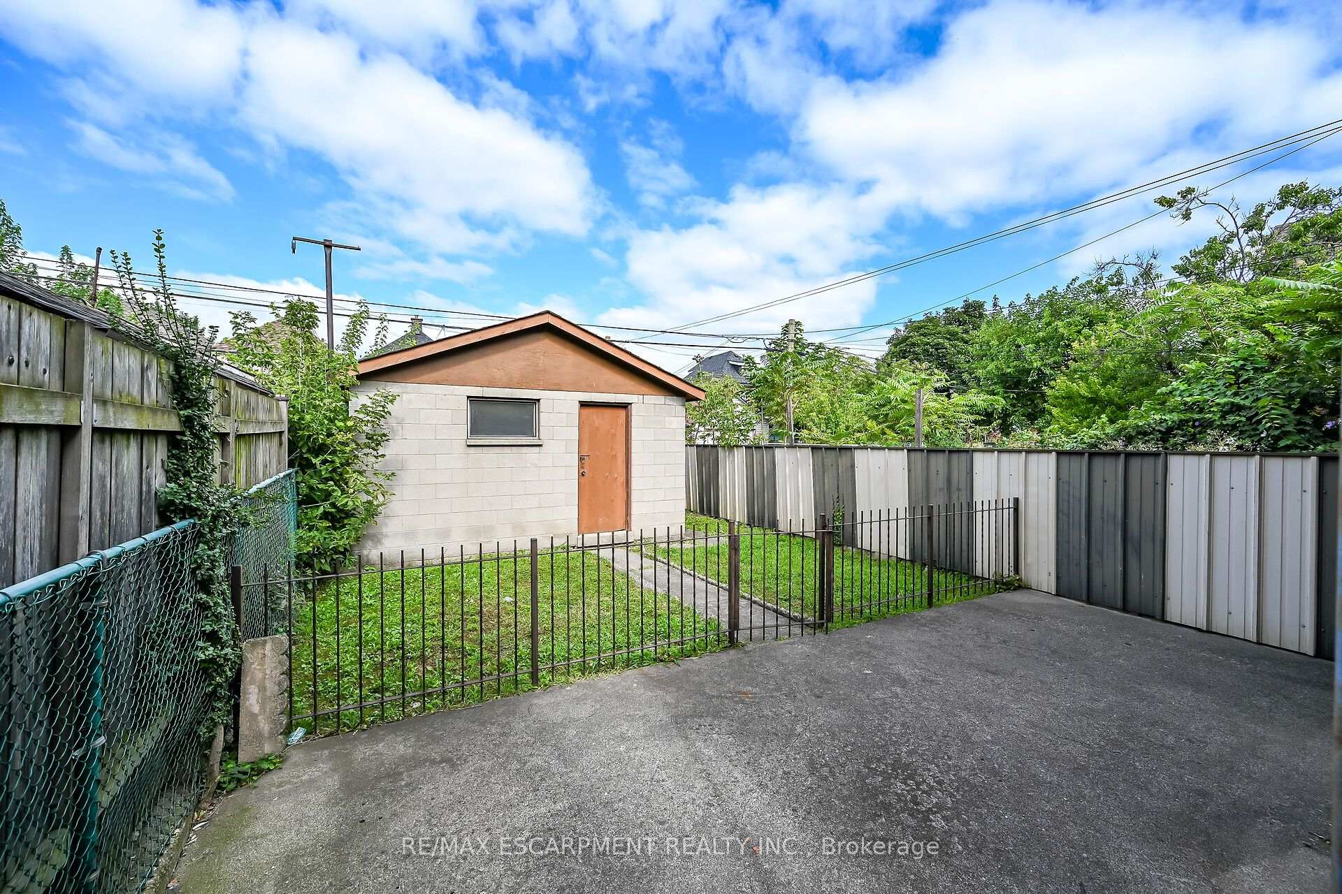 Photo 31 of 15 Kinrade Avenue, Hamilton, Stipley — HOMEH