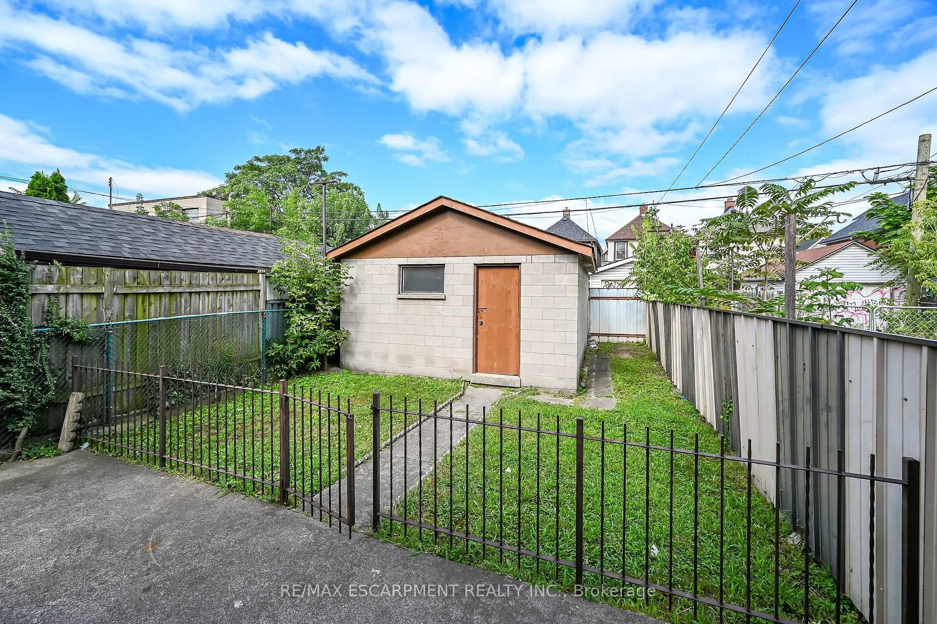 Photo 32 of 15 Kinrade Avenue, Hamilton, Stipley — HOMEH