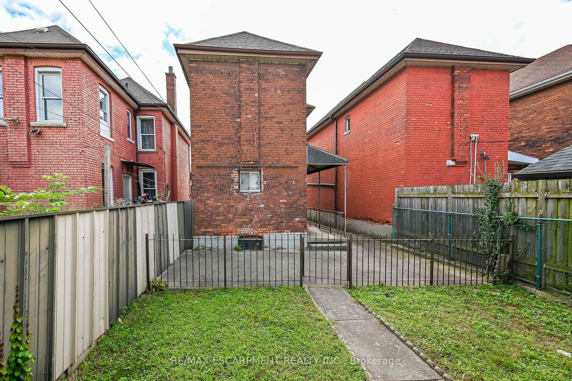 Photo 34 of 15 Kinrade Avenue, Hamilton, Stipley — HOMEH