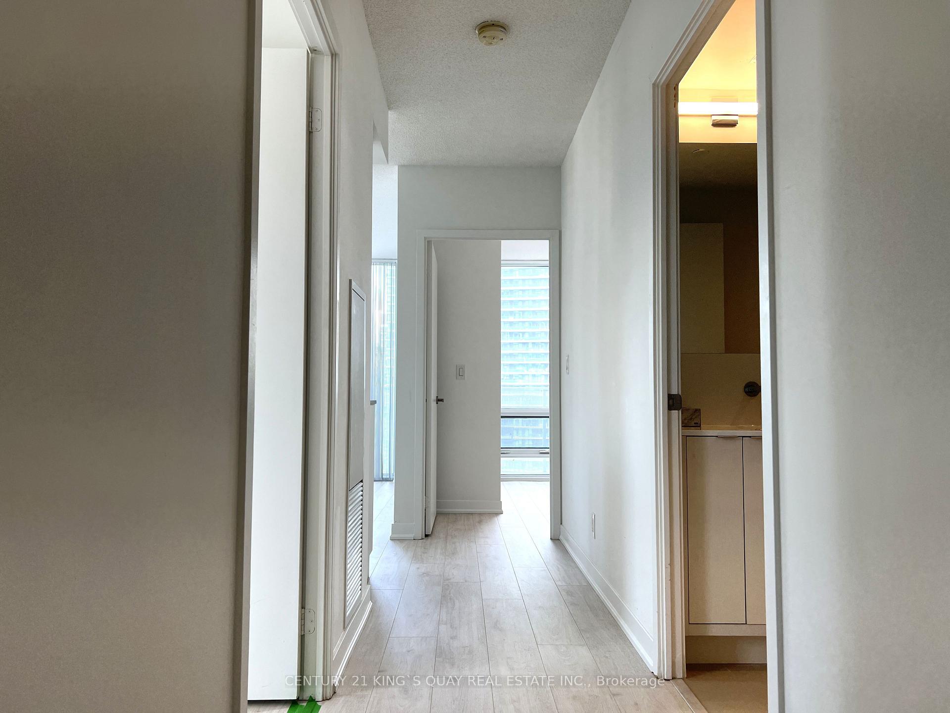 Photo 8 of Unit 2804, 100 Harbour Street, Toronto, Waterfront Communities — HOMEH