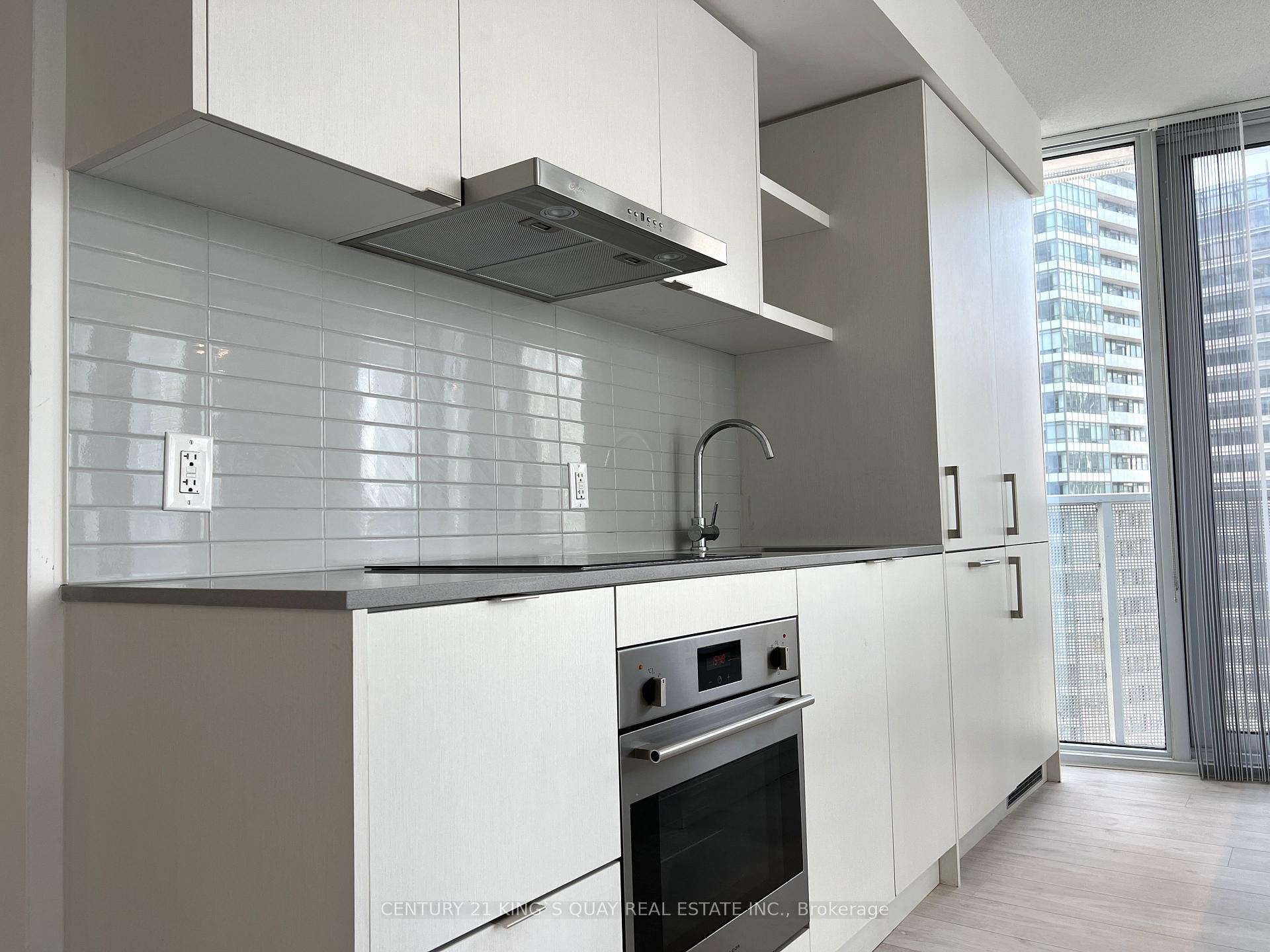Photo 16 of Unit 2804, 100 Harbour Street, Toronto, Waterfront Communities — HOMEH