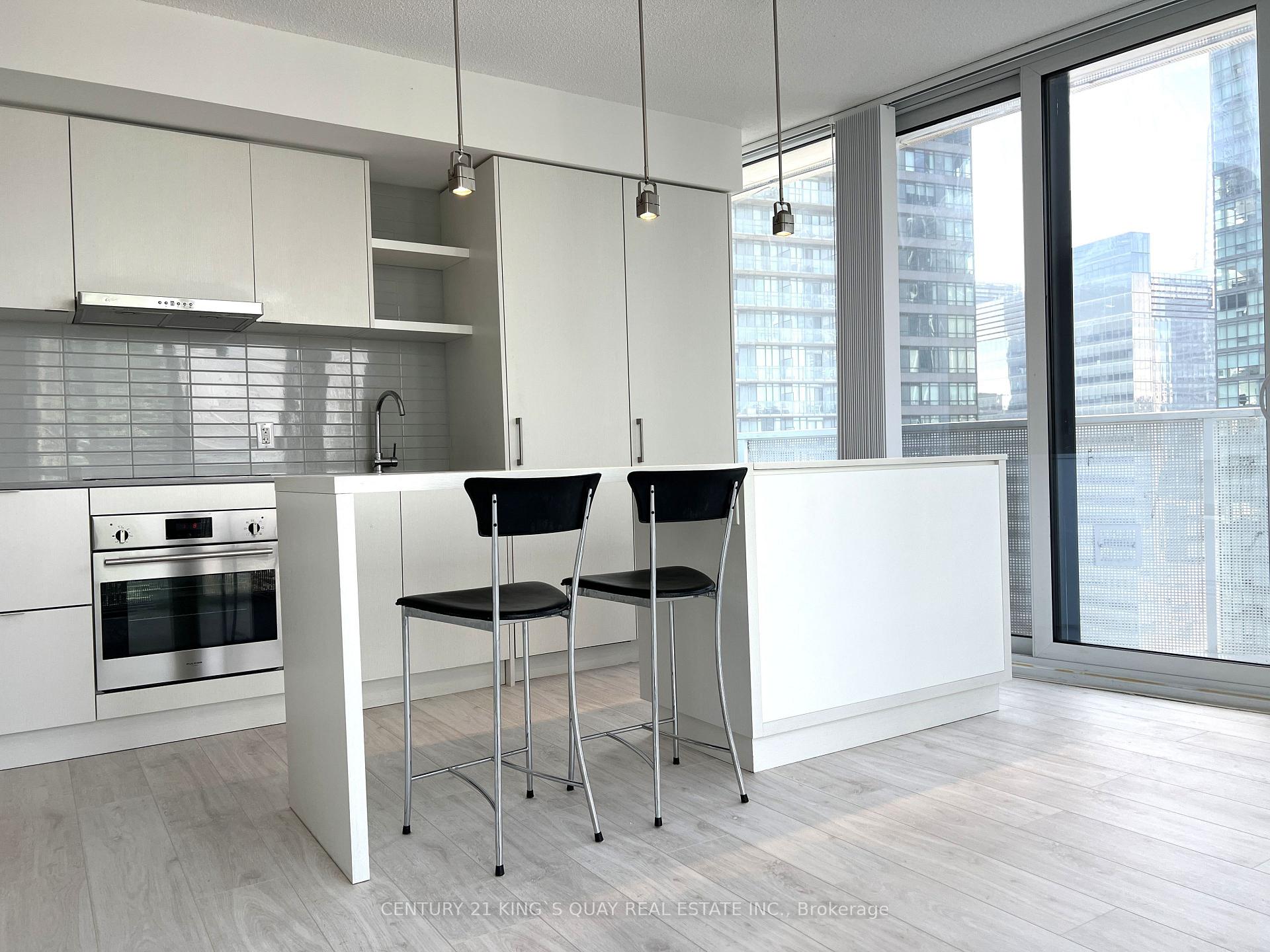Photo 18 of Unit 2804, 100 Harbour Street, Toronto, Waterfront Communities — HOMEH