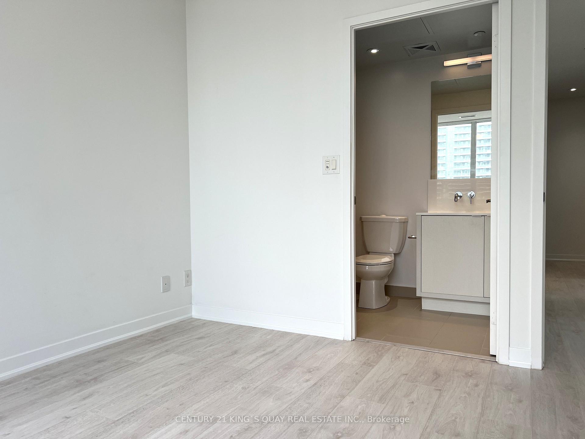 Photo 38 of Unit 2804, 100 Harbour Street, Toronto, Waterfront Communities — HOMEH