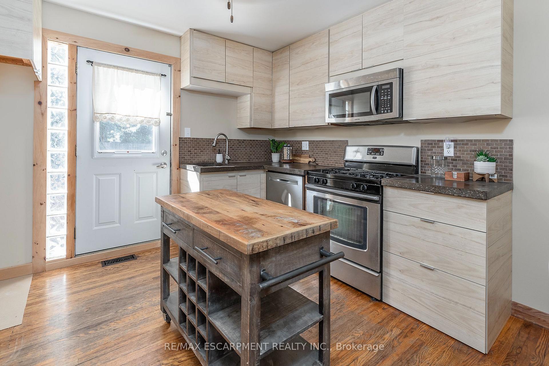 Photo 7 of 274 East 38th Street, Hamilton, Raleigh — HOMEH