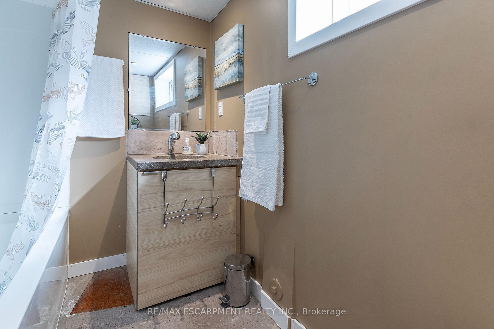 Photo 15 of 274 East 38th Street, Hamilton, Raleigh — HOMEH