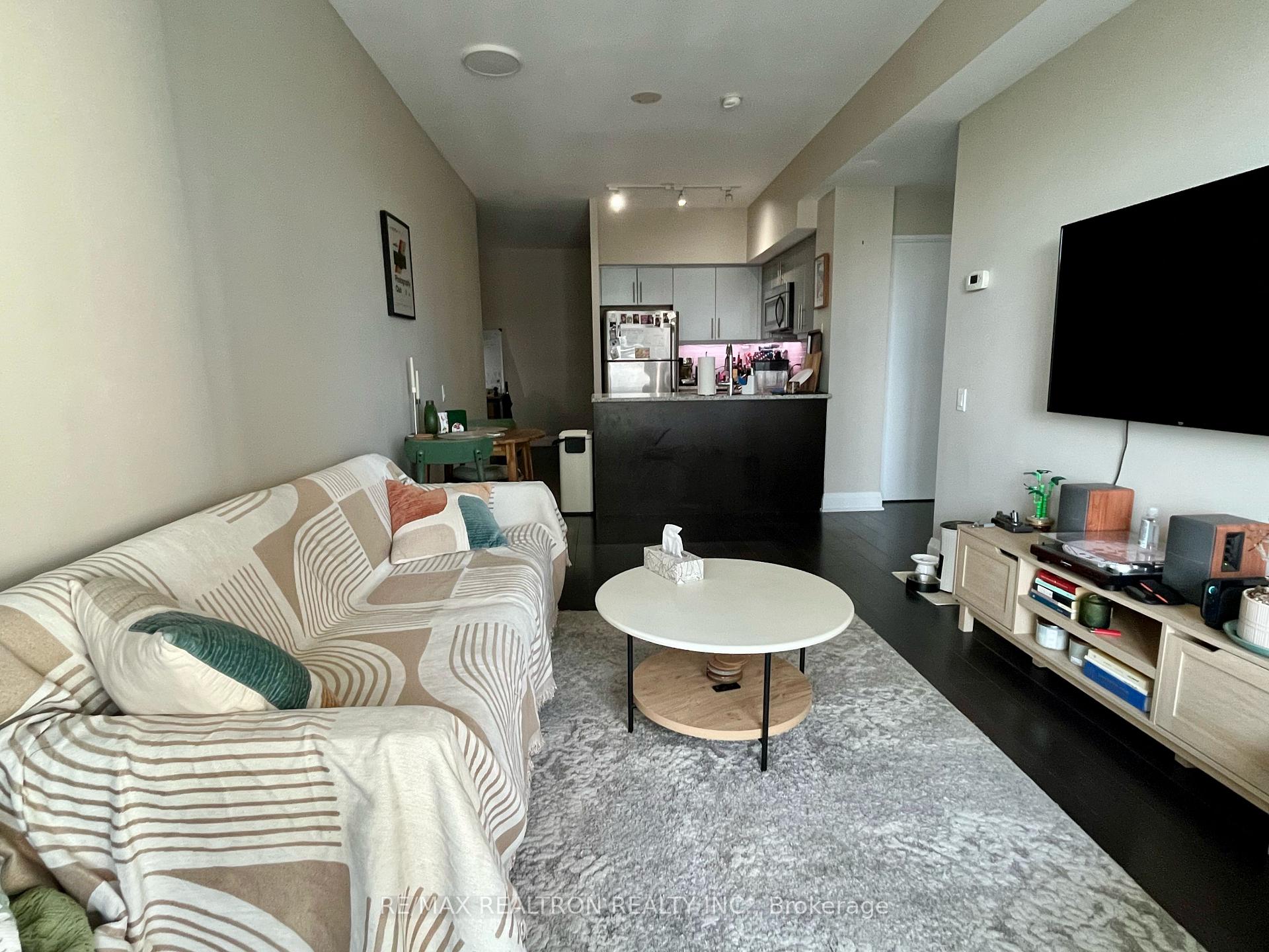 Photo 3 of Unit 1506, 83 Redpath Avenue S, Toronto, Mount Pleasant West — HOMEH