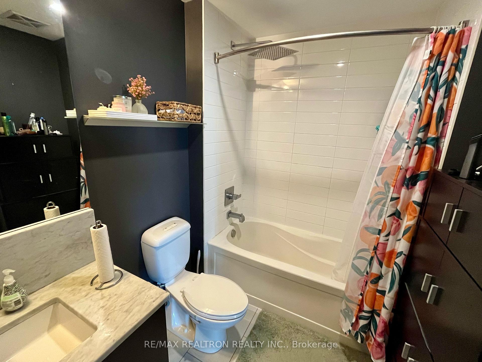 Photo 8 of Unit 1506, 83 Redpath Avenue S, Toronto, Mount Pleasant West — HOMEH