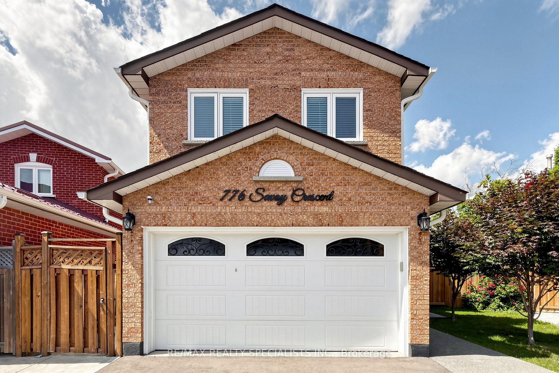 Photo 2 of 776 Savoy Crescent, Mississauga, Hurontario — HOMEH