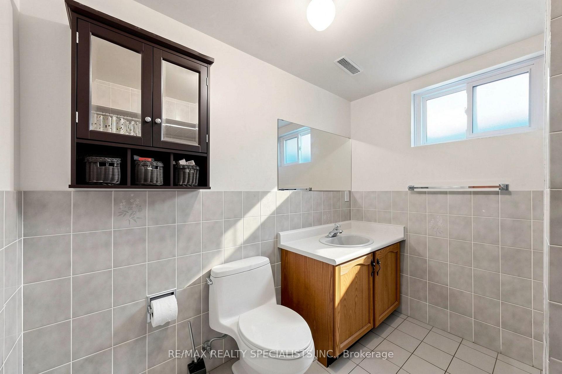 Photo 37 of 776 Savoy Crescent, Mississauga, Hurontario — HOMEH