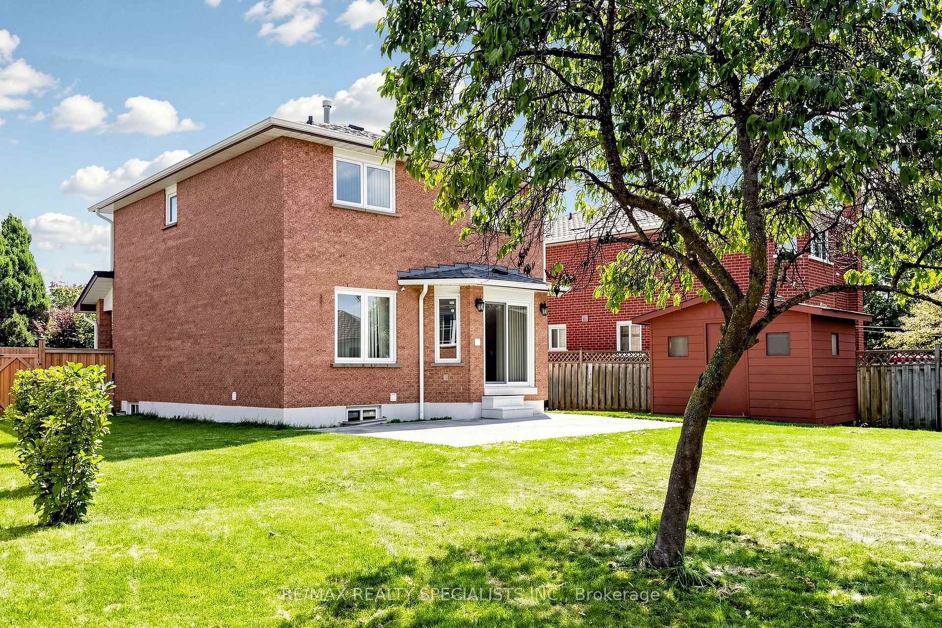 Photo 42 of 776 Savoy Crescent, Mississauga, Hurontario — HOMEH