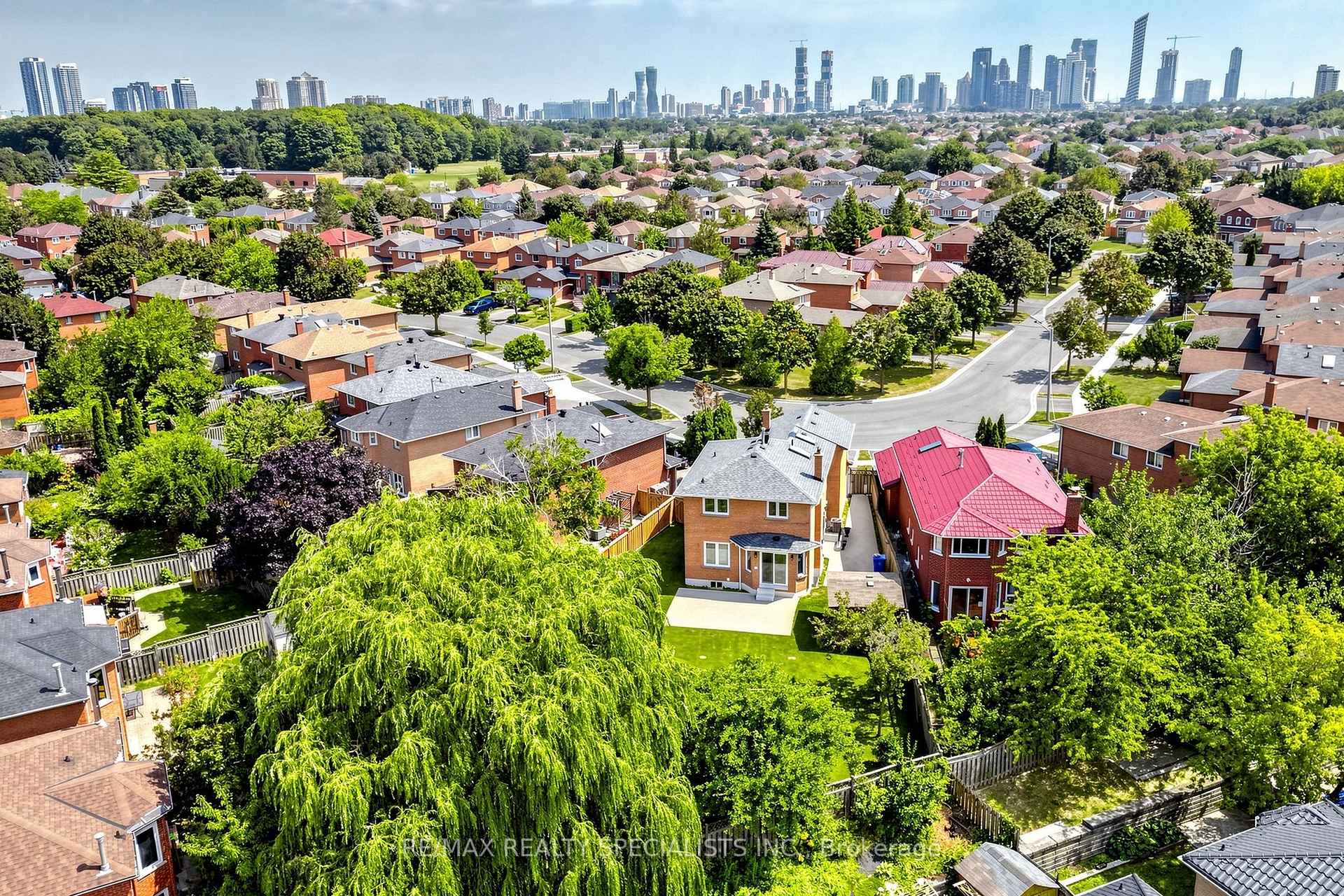 Photo 53 of 776 Savoy Crescent, Mississauga, Hurontario — HOMEH