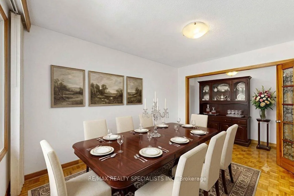 Photo 15 of 776 Savoy Crescent, Mississauga, Hurontario — HOMEH