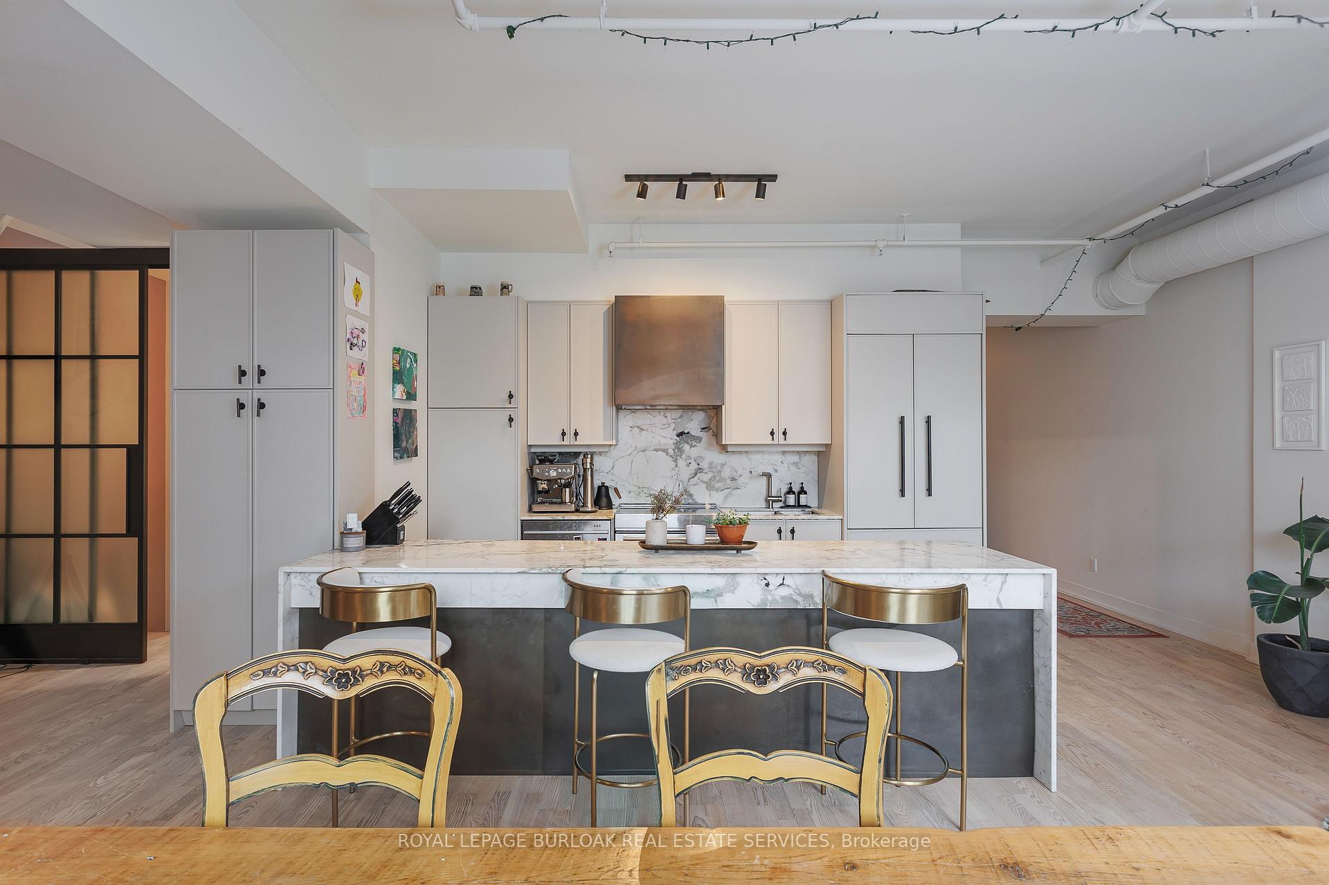 Photo 6 of Unit 208, 152 Annette Street, Toronto, Junction Area — HOMEH