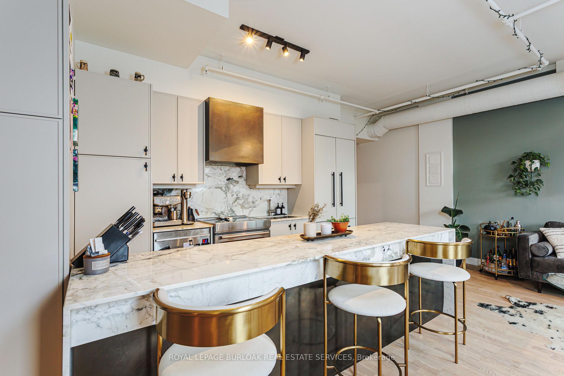 Photo 7 of Unit 208, 152 Annette Street, Toronto, Junction Area — HOMEH