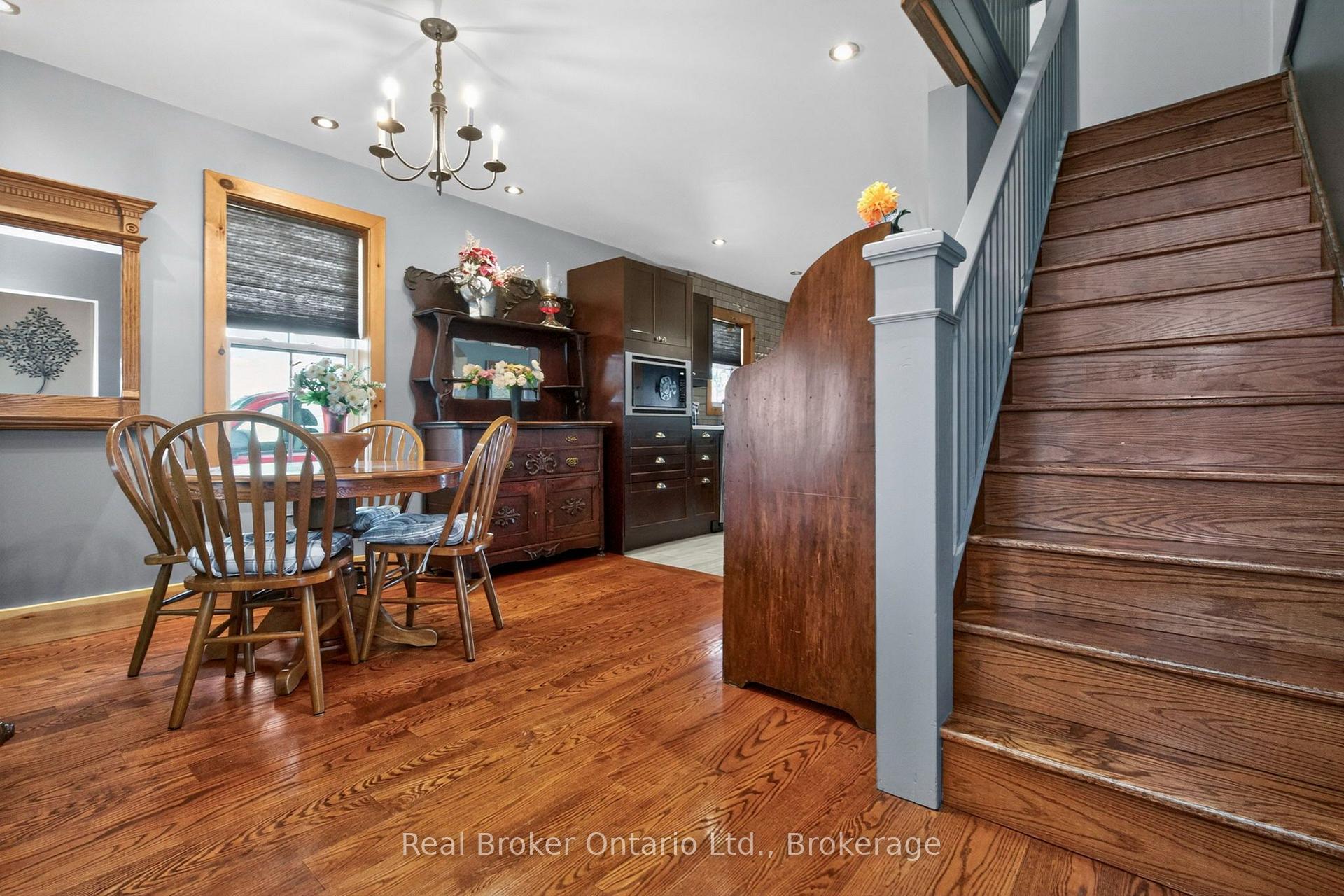 Photo 7 of 151 Main Street, Penetanguishene — HOMEH