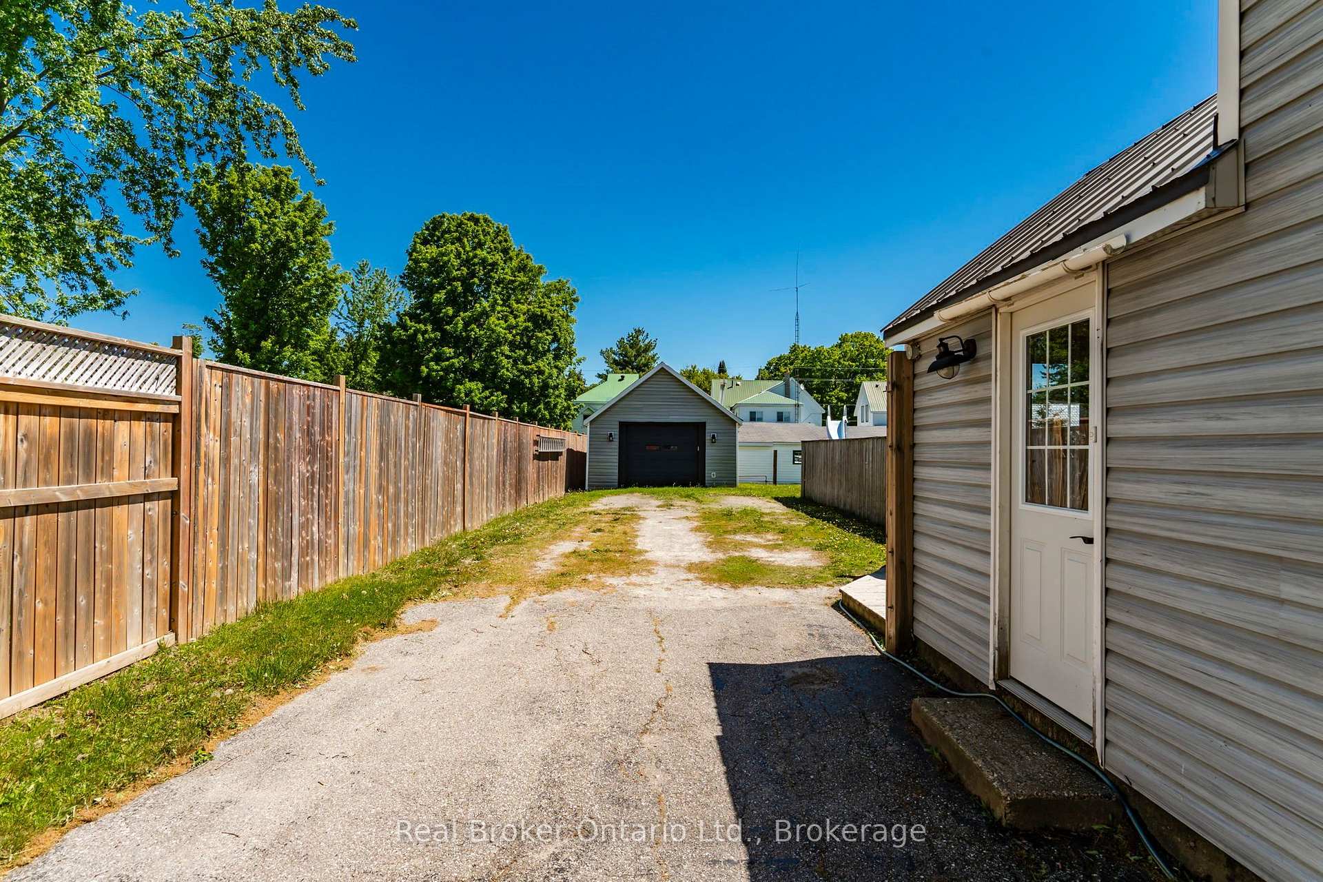 Photo 25 of 151 Main Street, Penetanguishene — HOMEH