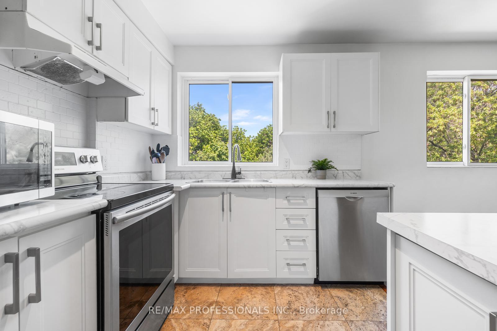 Photo 14 of Unit 313, 1275 Cornerbrook Place, Mississauga, Erindale — HOMEH