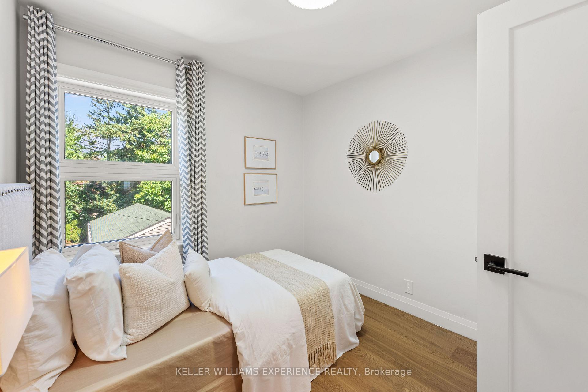 Photo 25 of 260 Donlea Drive, Toronto, Leaside — HOMEH