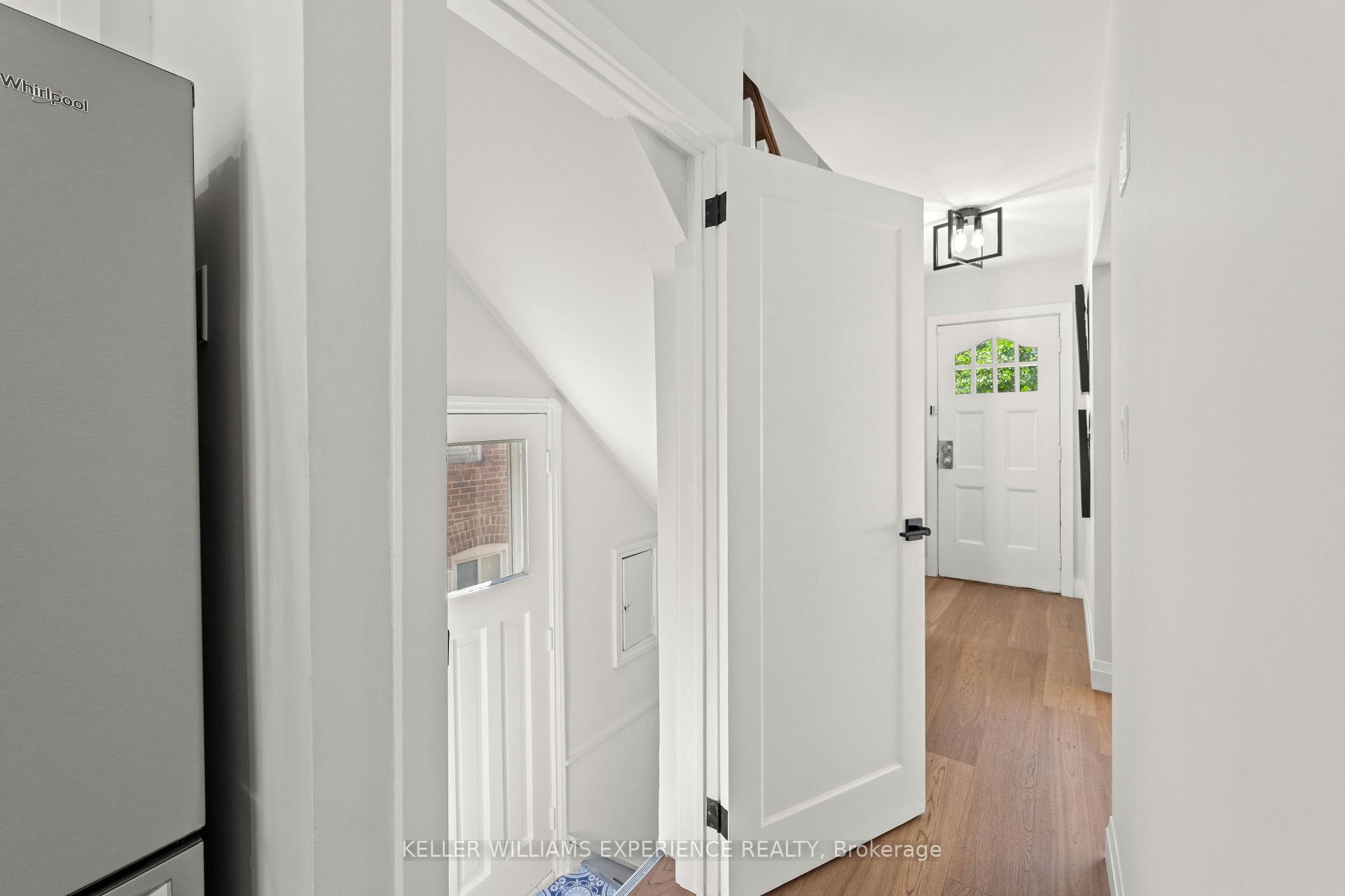 Photo 31 of 260 Donlea Drive, Toronto, Leaside — HOMEH