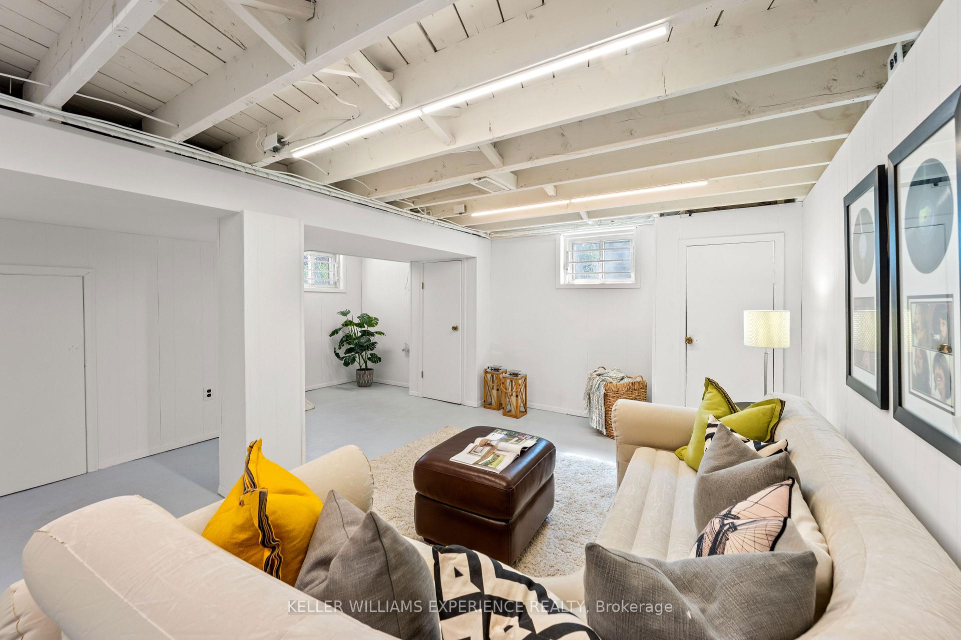 Photo 35 of 260 Donlea Drive, Toronto, Leaside — HOMEH