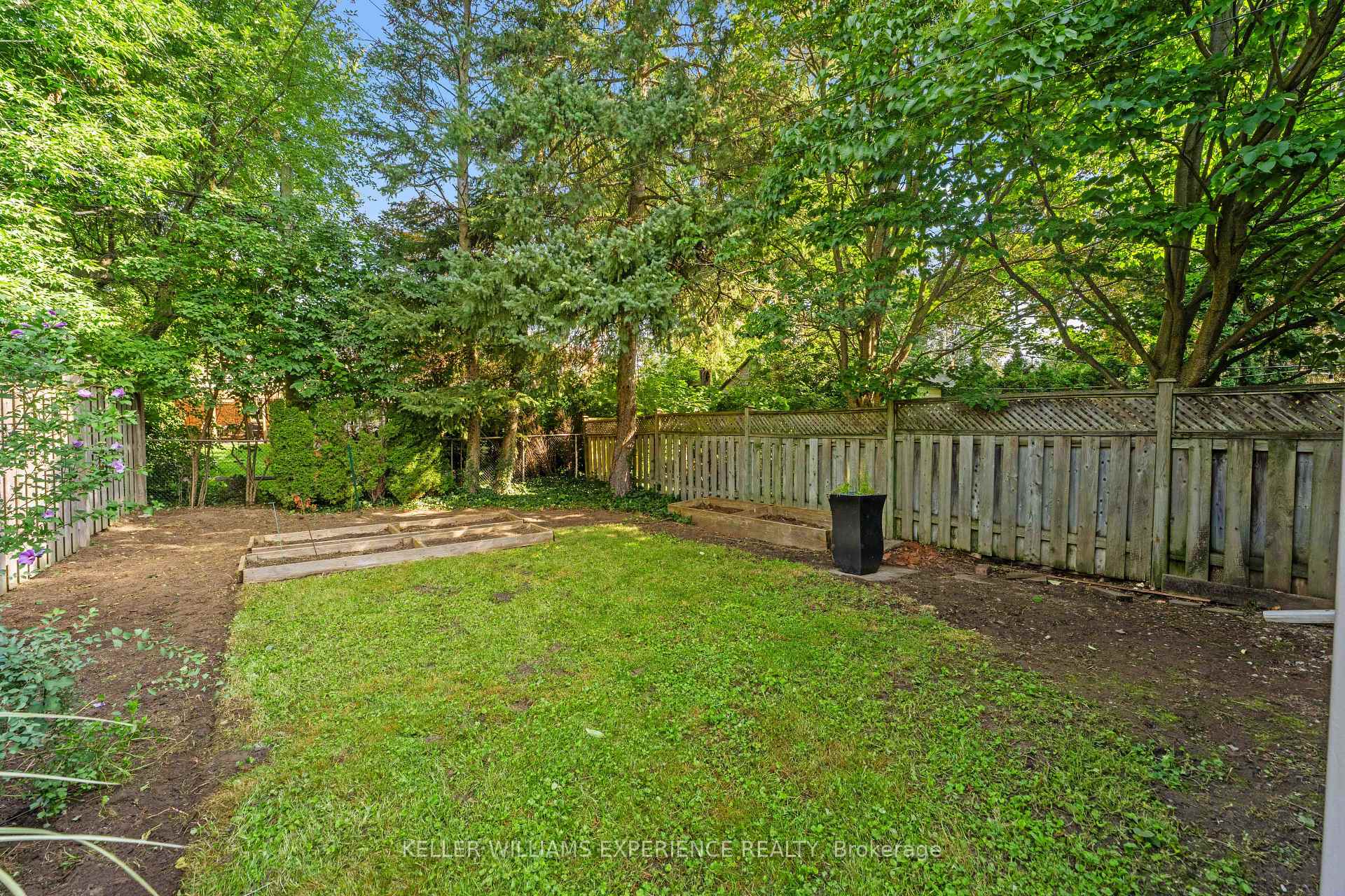 Photo 43 of 260 Donlea Drive, Toronto, Leaside — HOMEH
