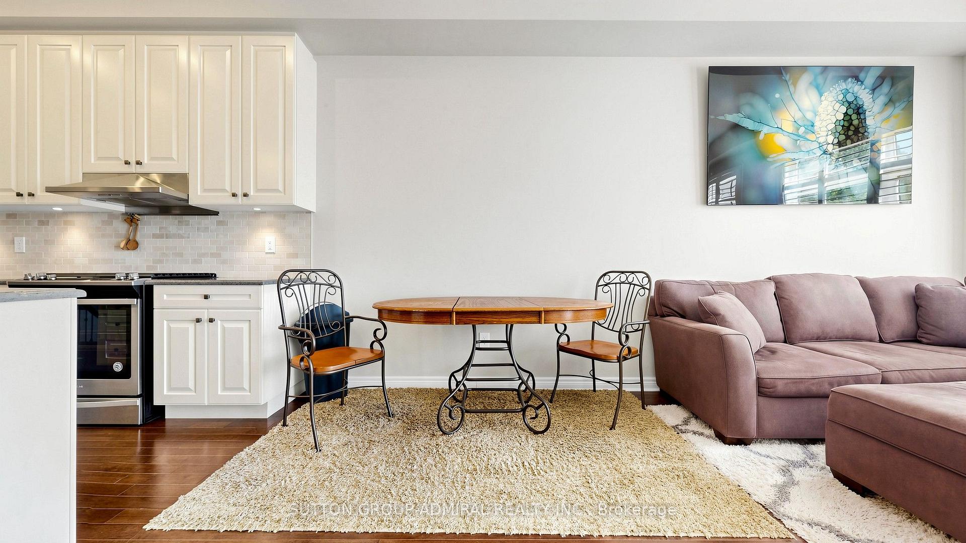 Photo 7 of 109 Laskin Drive, Vaughan, Patterson — HOMEH