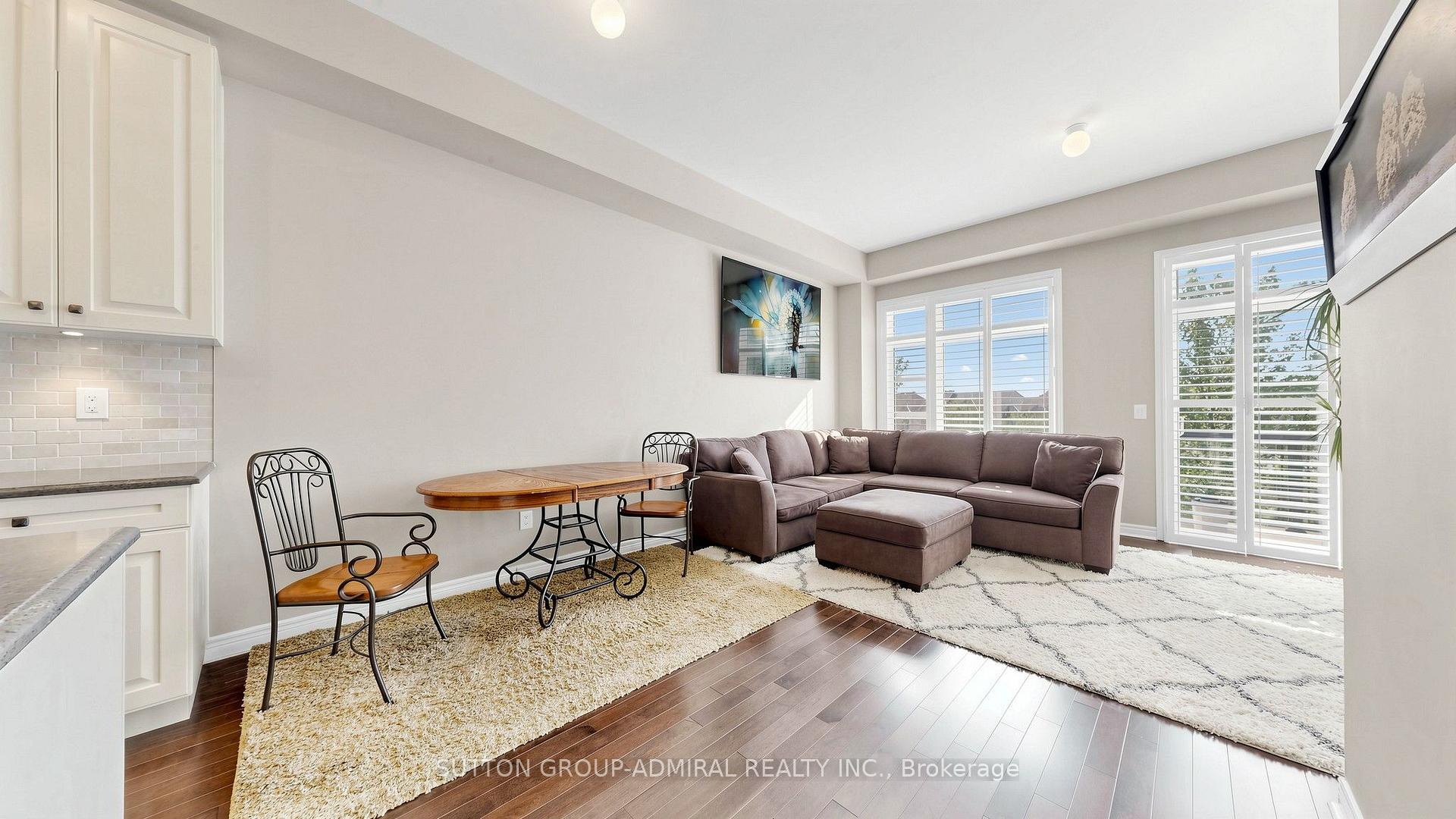 Photo 16 of 109 Laskin Drive, Vaughan, Patterson — HOMEH
