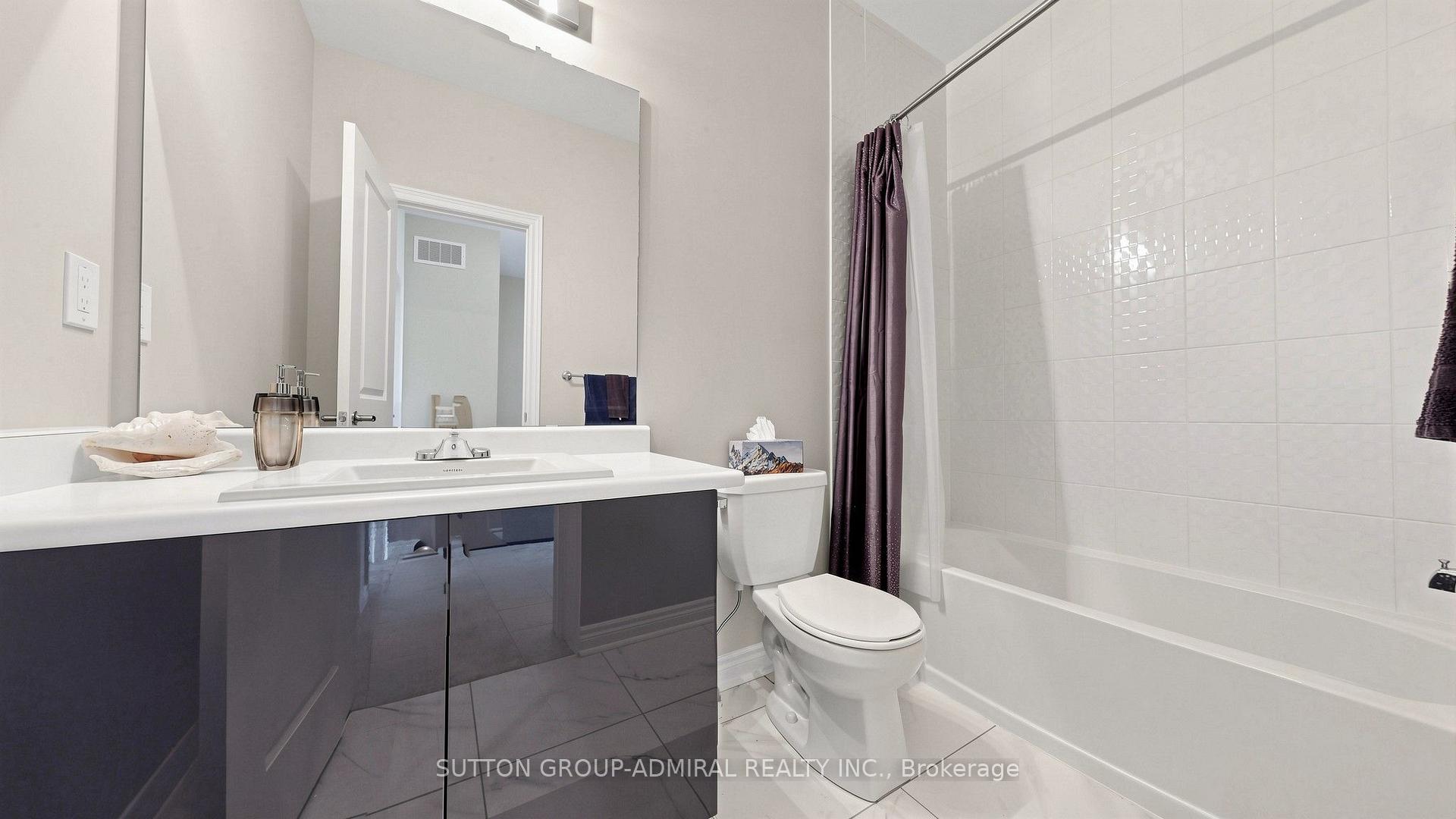 Photo 28 of 109 Laskin Drive, Vaughan, Patterson — HOMEH