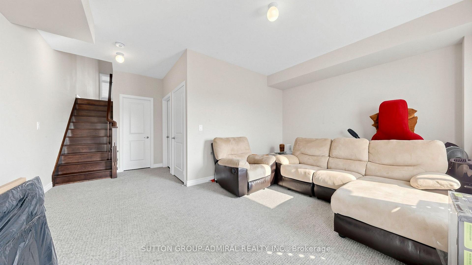 Photo 30 of 109 Laskin Drive, Vaughan, Patterson — HOMEH